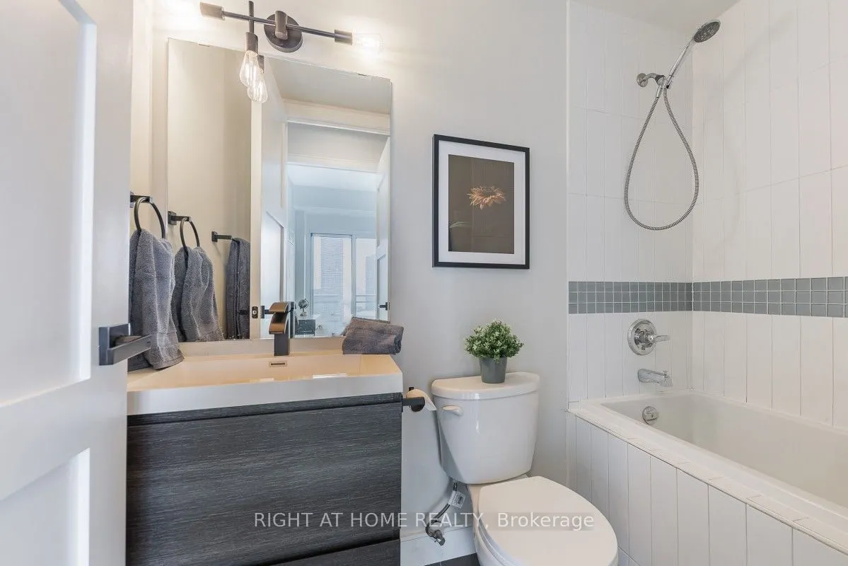 165 Legion Road N, #1524