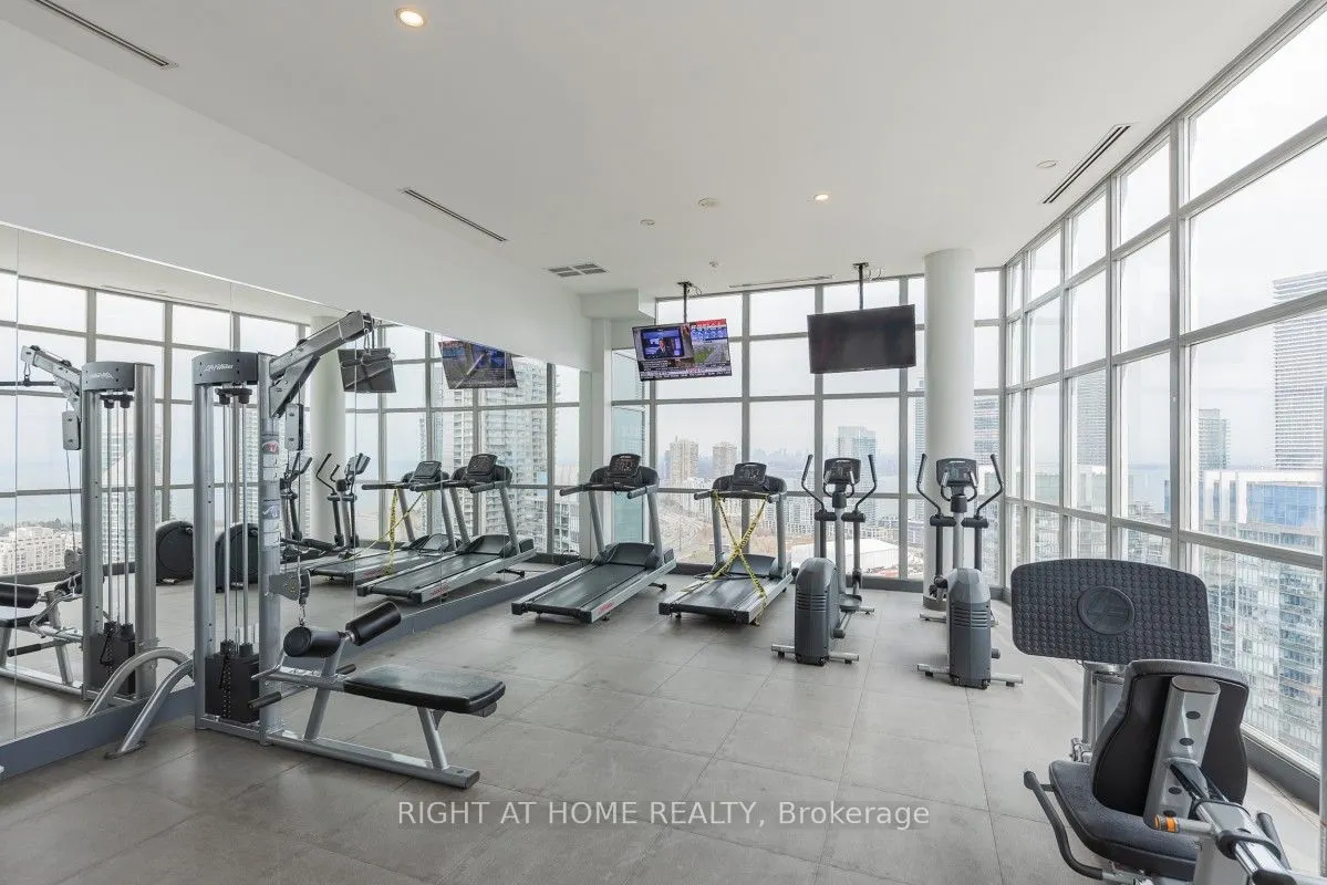 165 Legion Road N, #1524