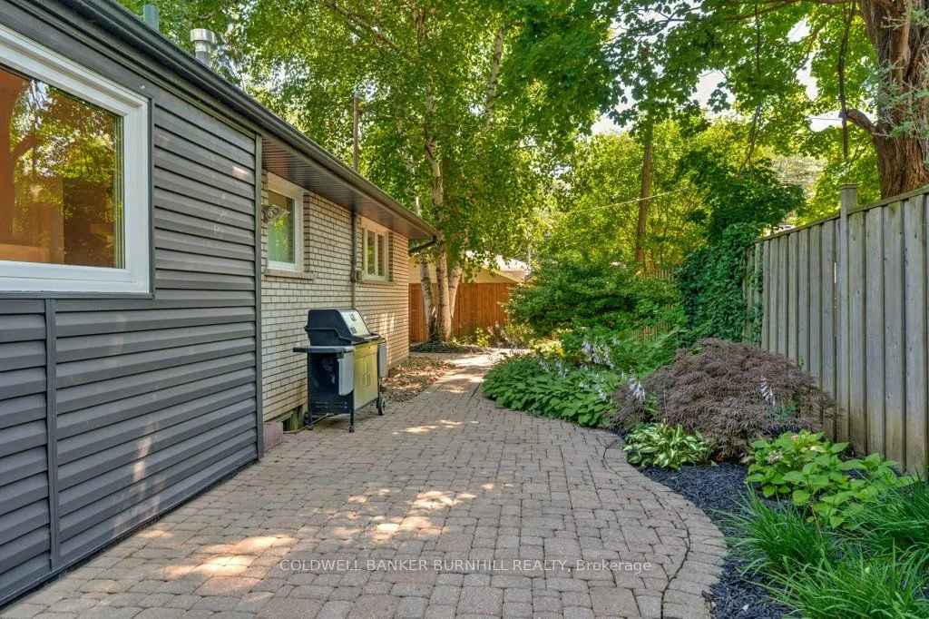 380 ABBOTT Road