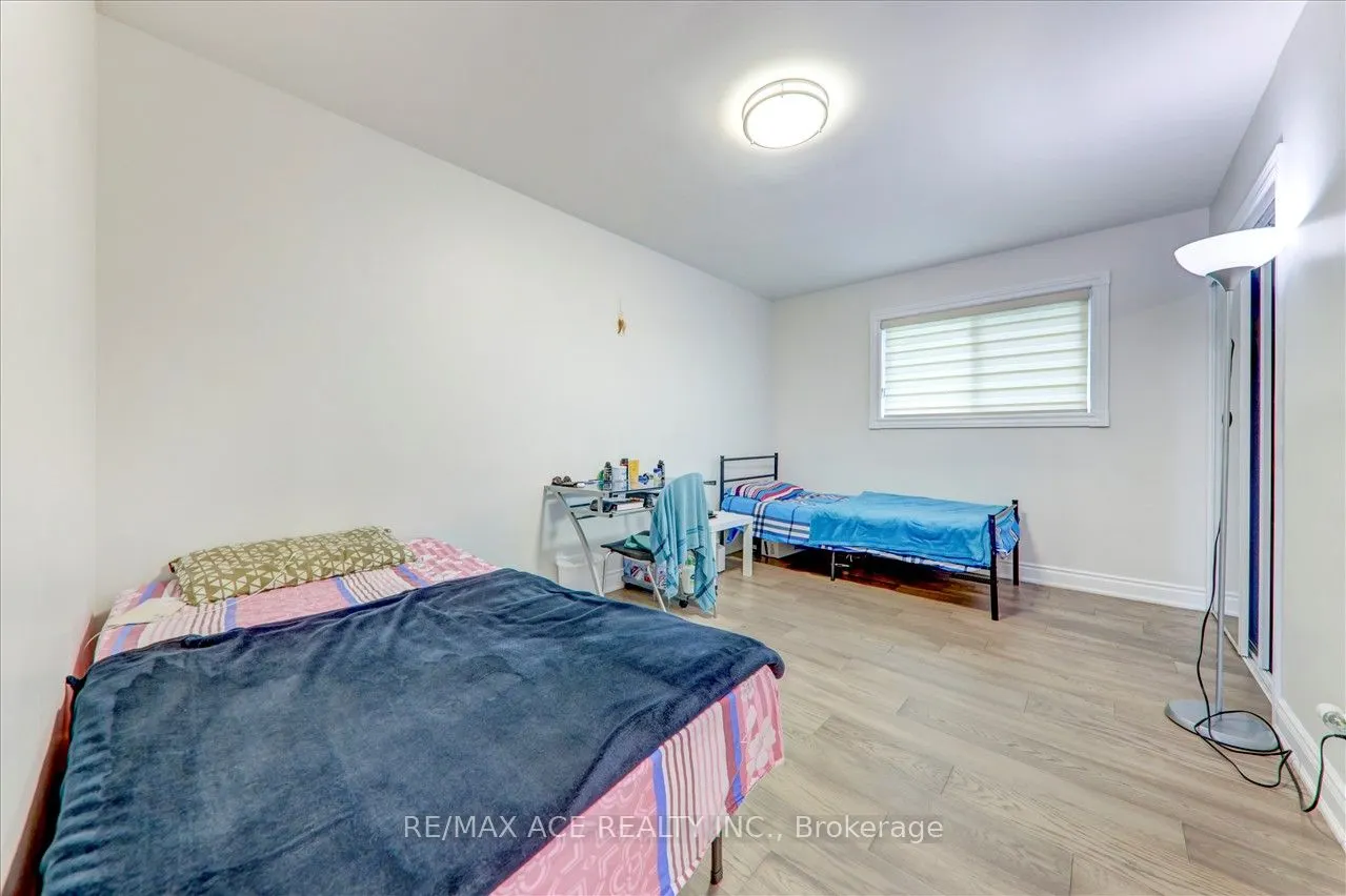 19 Swanhurst Boulevard, #Main