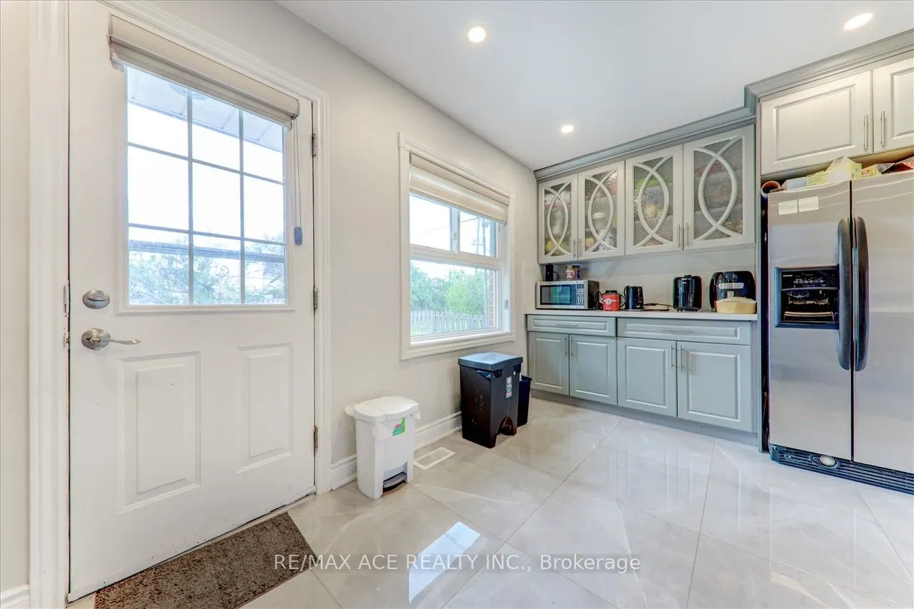 19 Swanhurst Boulevard, #Main