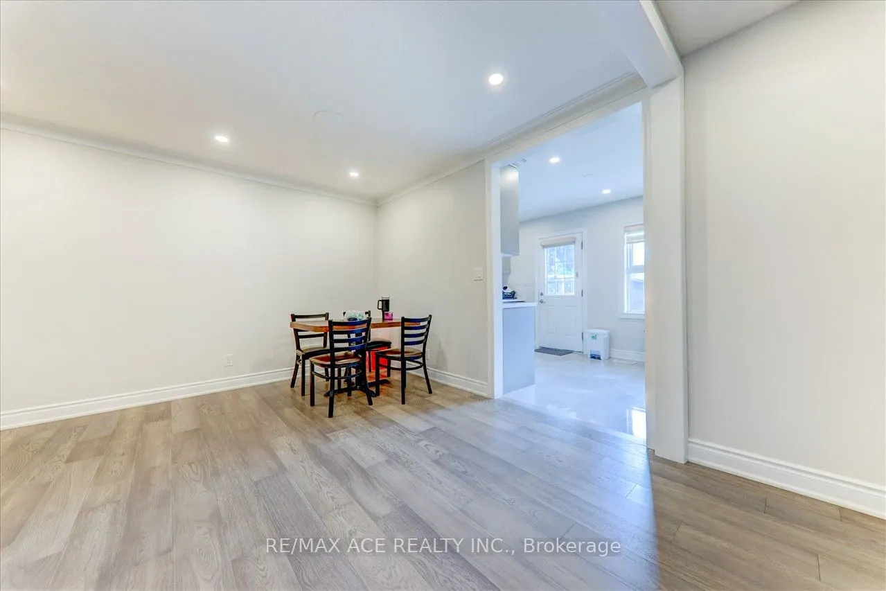 19 Swanhurst Boulevard, #Main