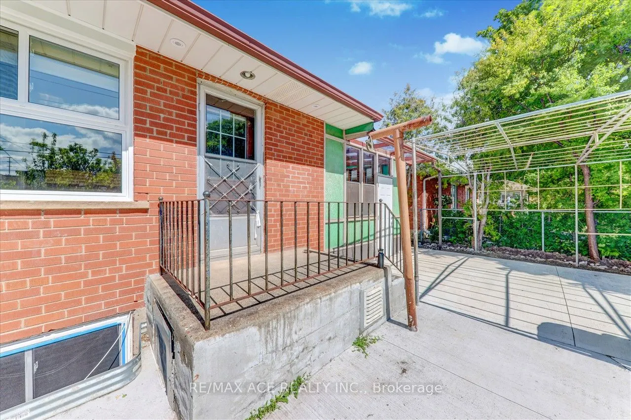 19 Swanhurst Boulevard, #Main