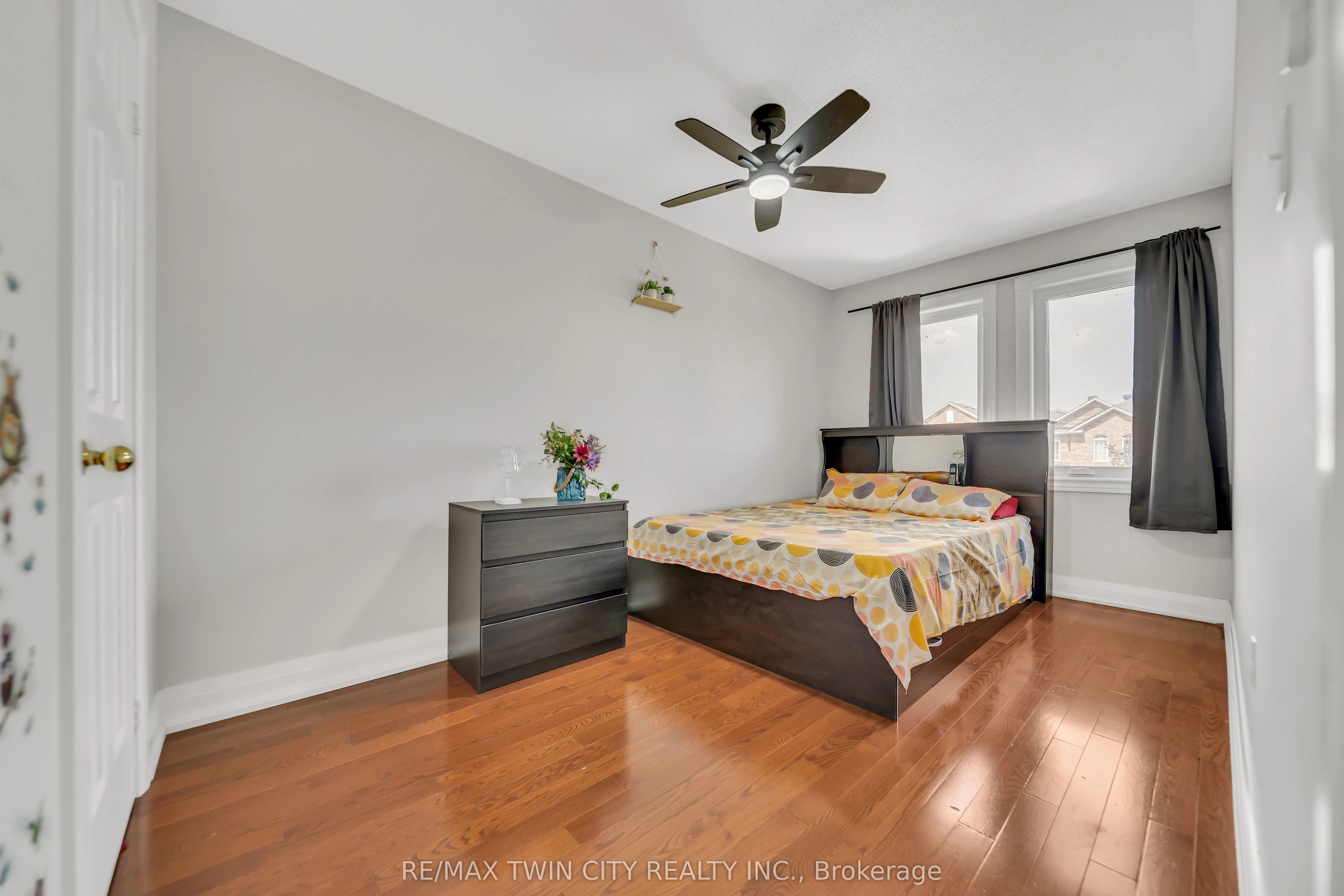 562 Orange Walk Crescent