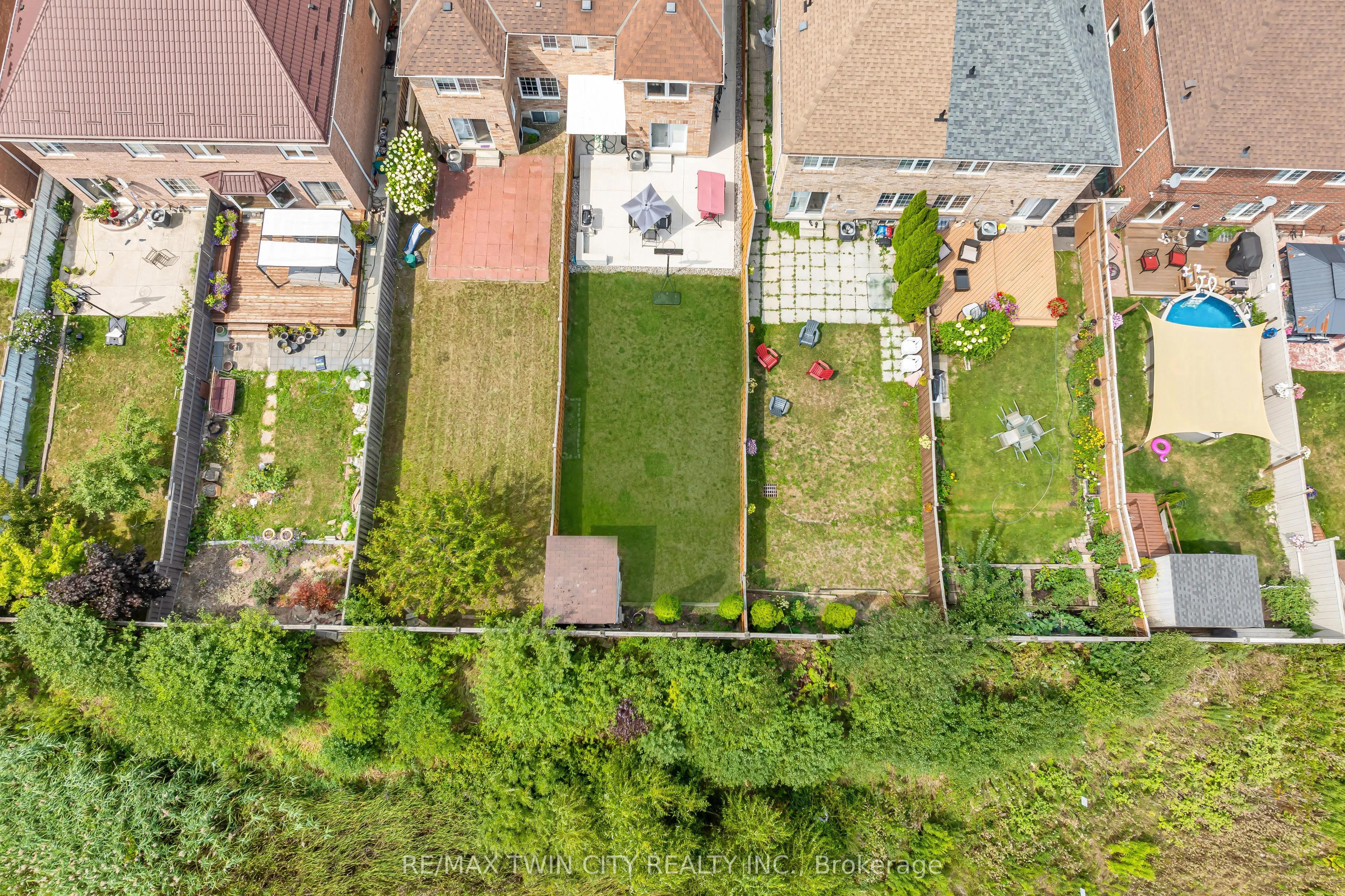 562 Orange Walk Crescent