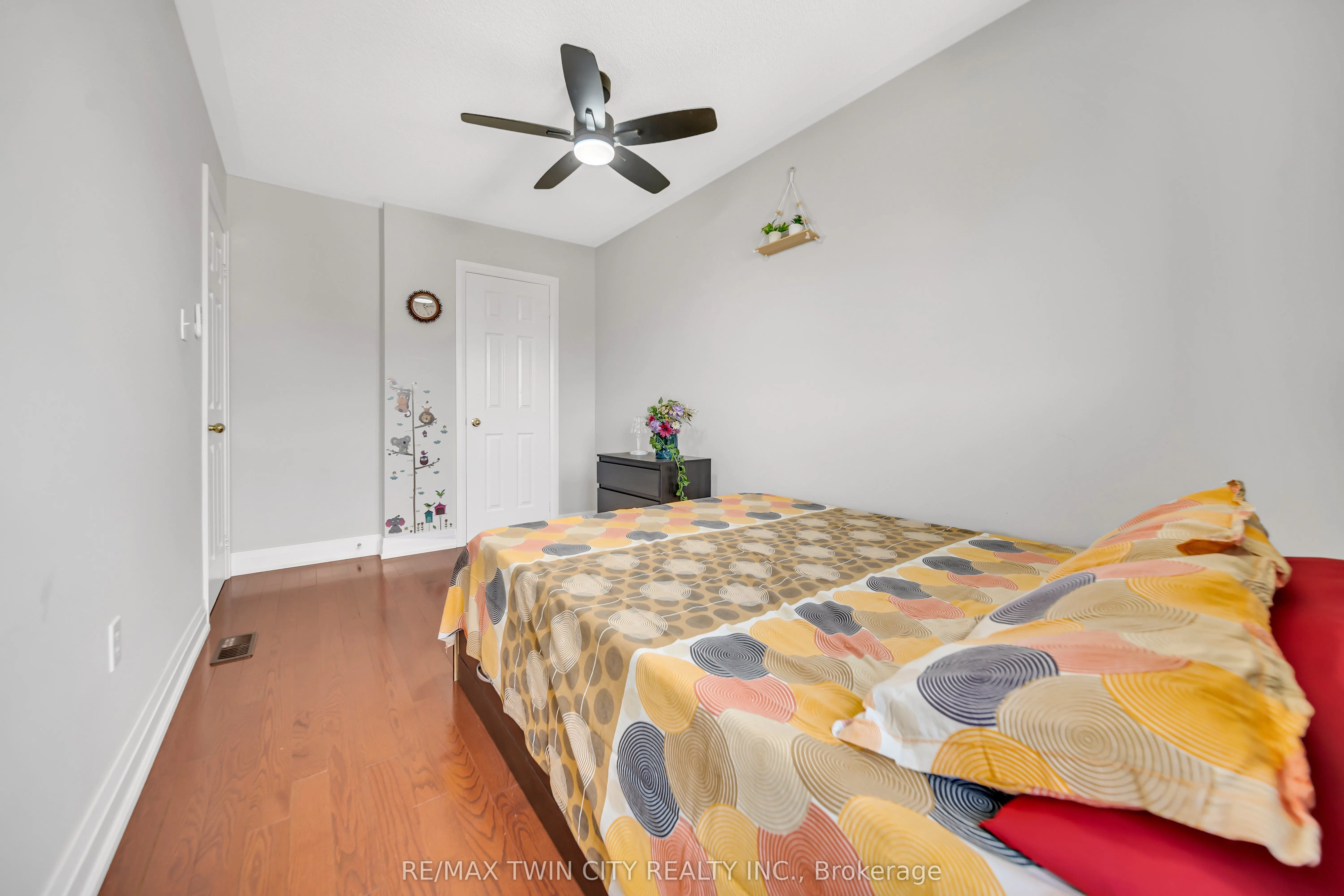 562 Orange Walk Crescent