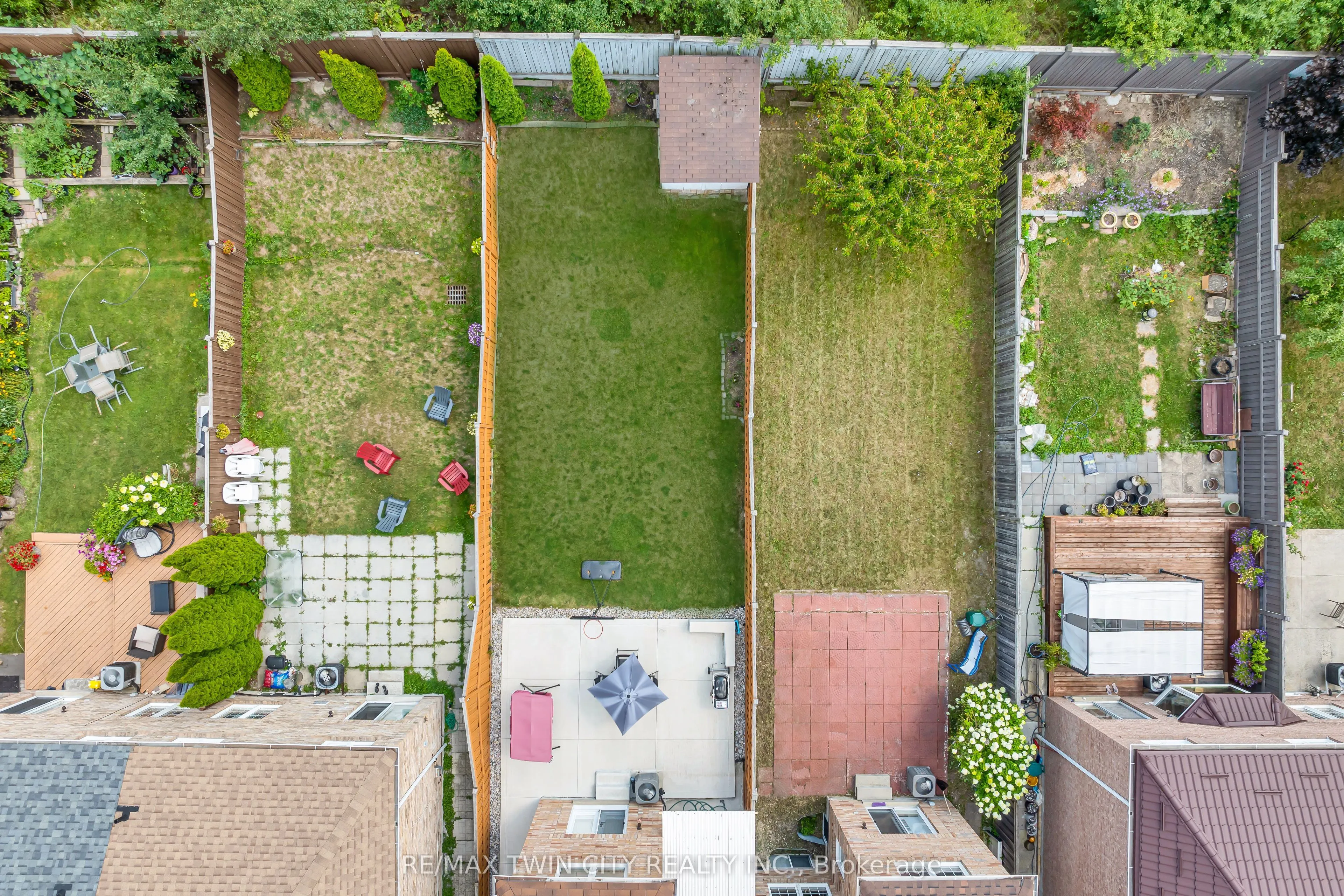 562 Orange Walk Crescent