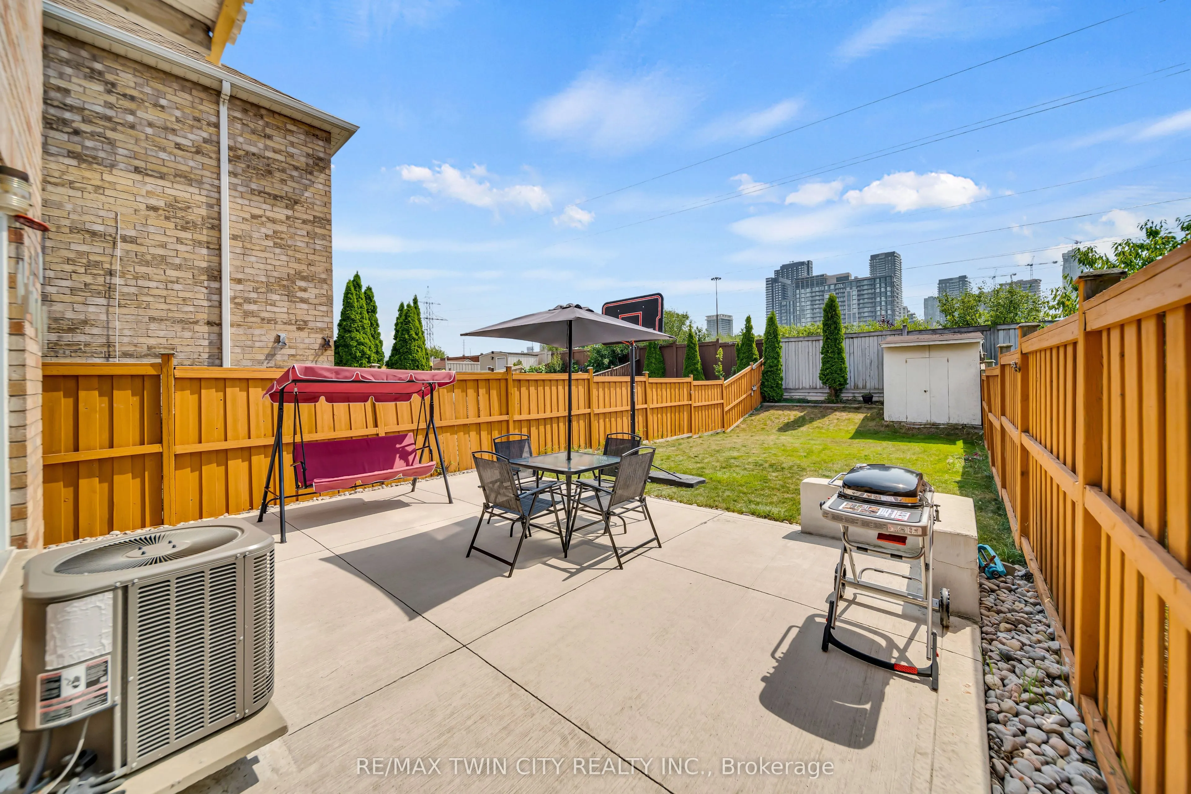562 Orange Walk Crescent