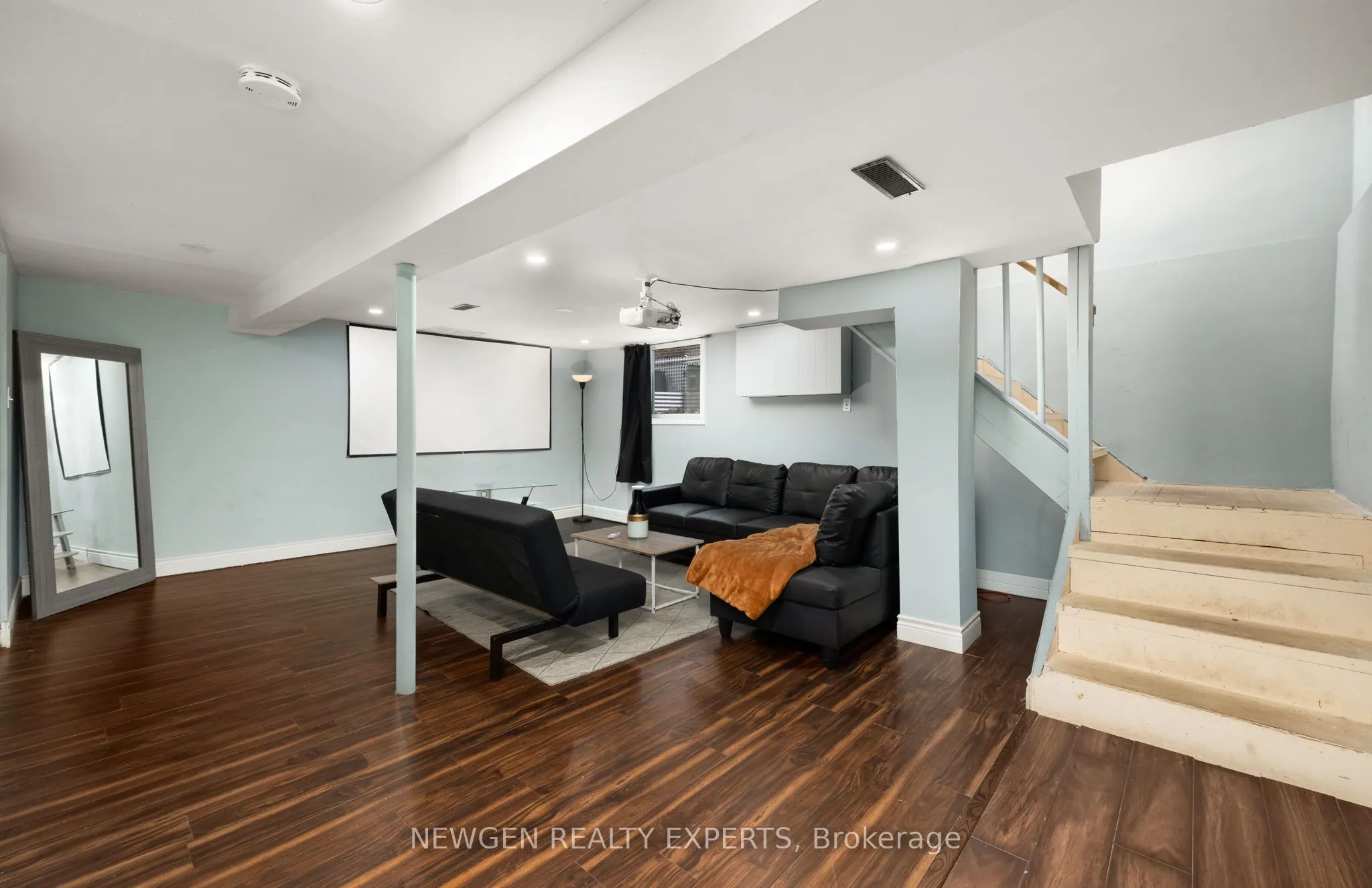 93 Ashbourne Drive