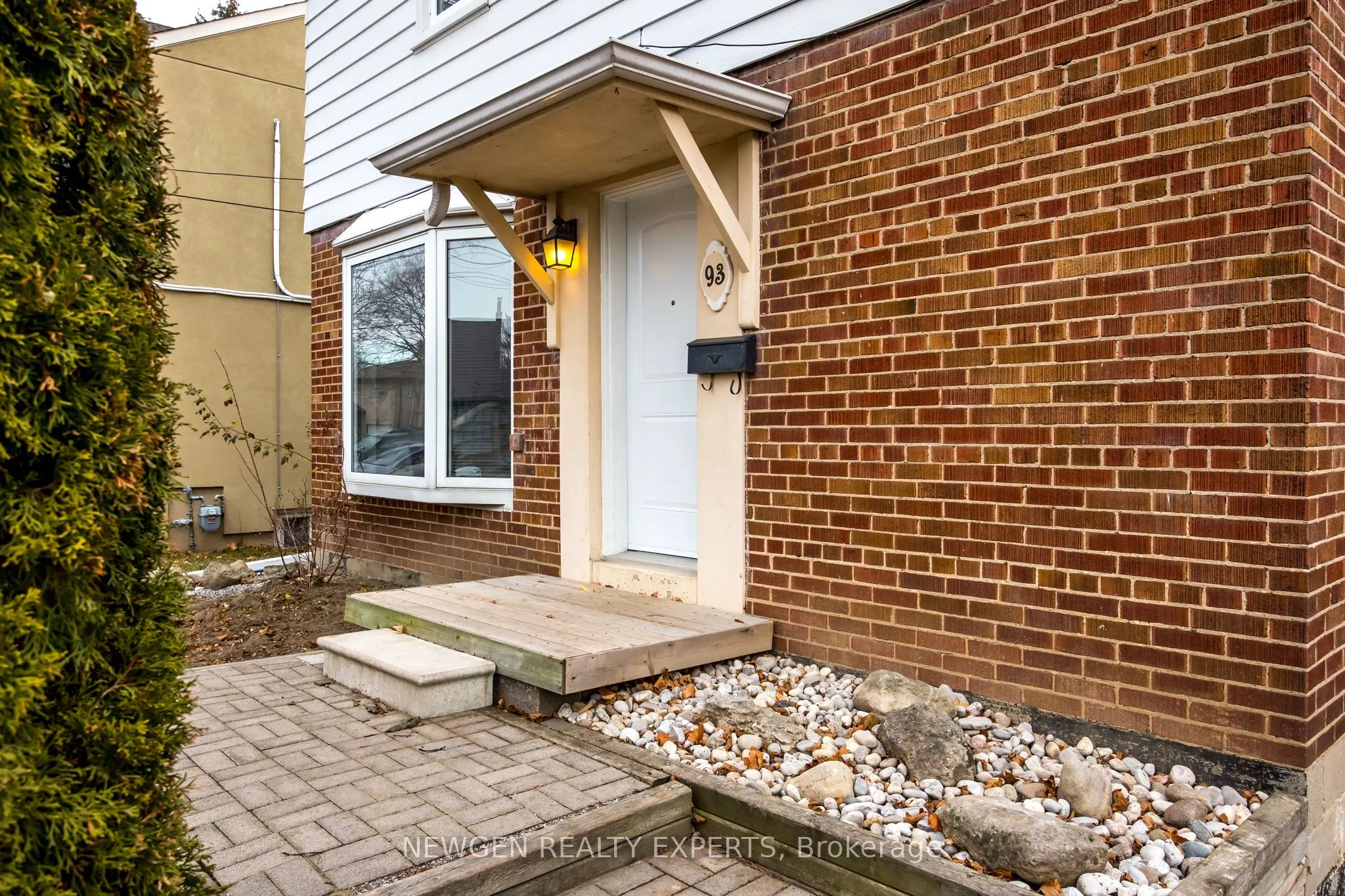 93 Ashbourne Drive