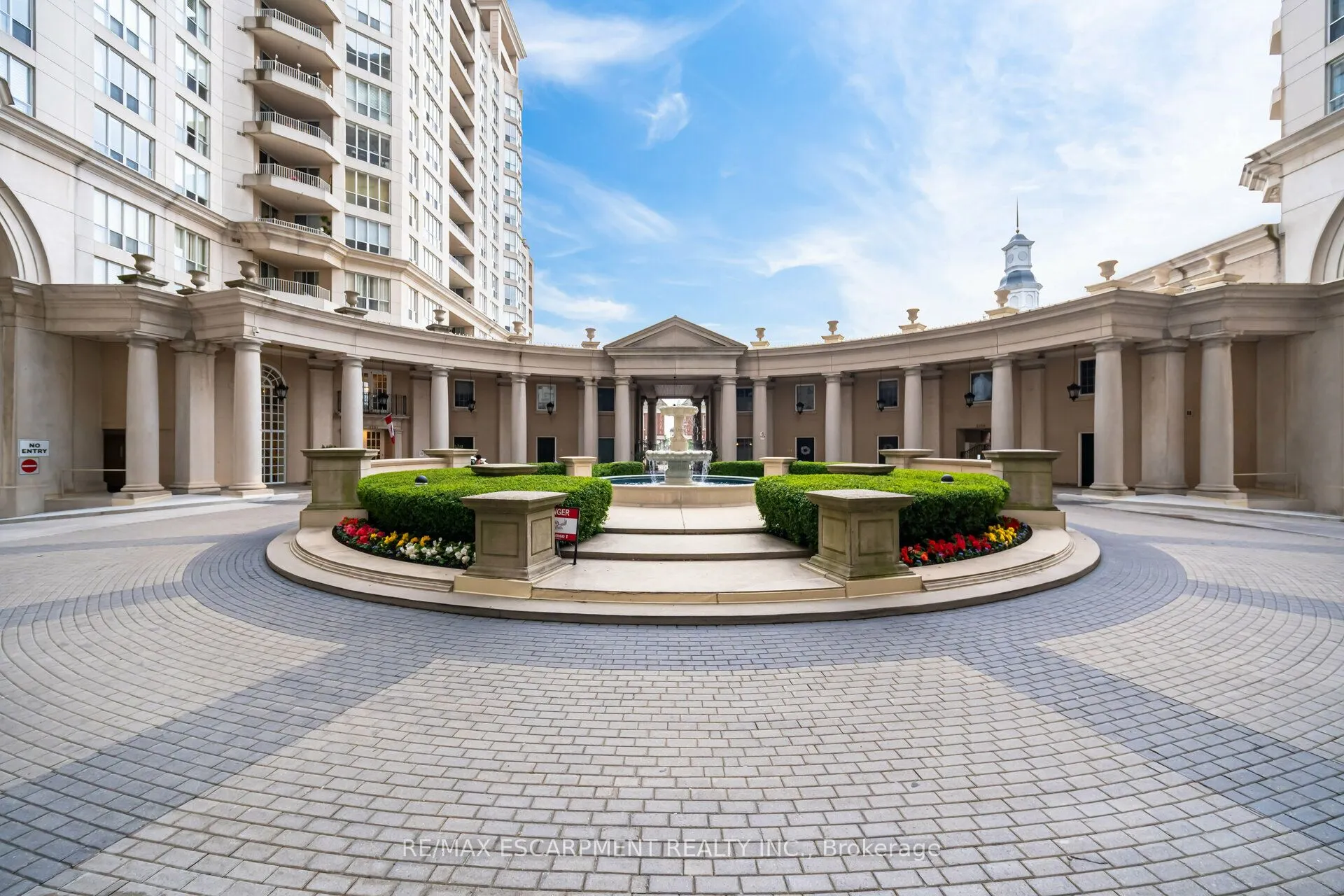 2285 Lake Shore Boulevard W, #207