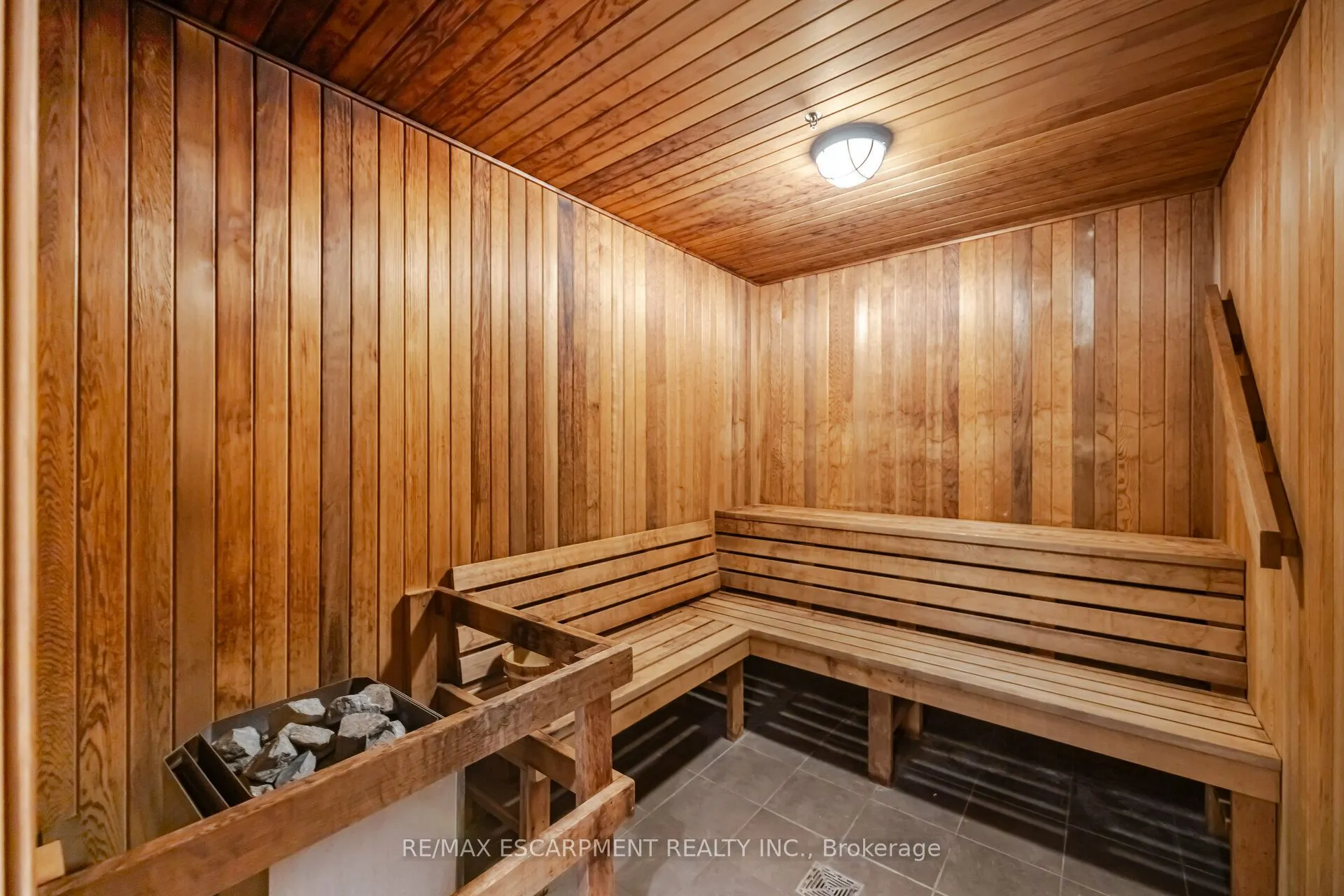 2285 Lake Shore Boulevard W, #207