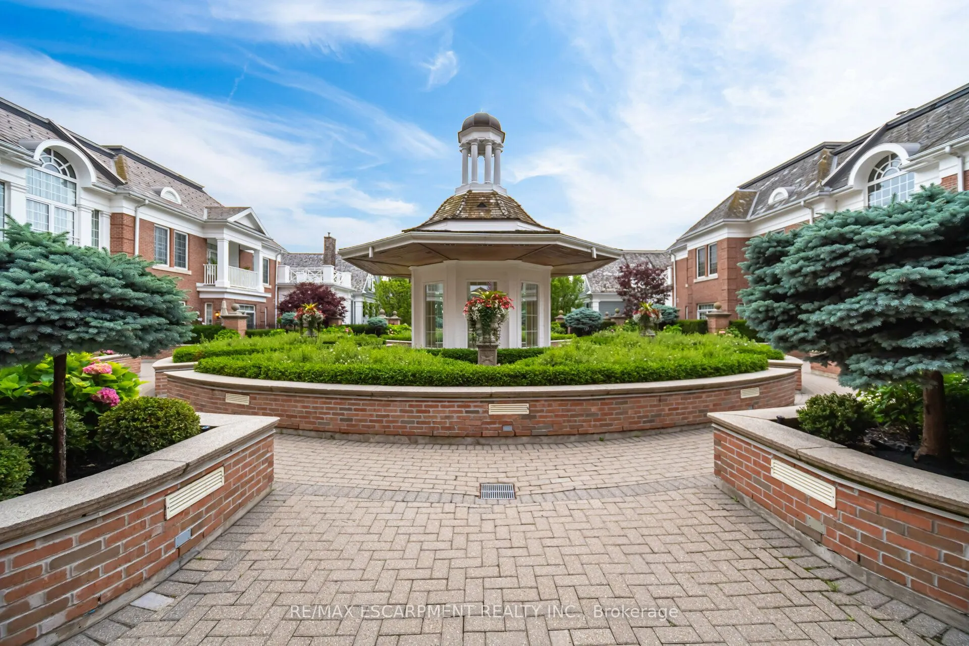2285 Lake Shore Boulevard W, #207