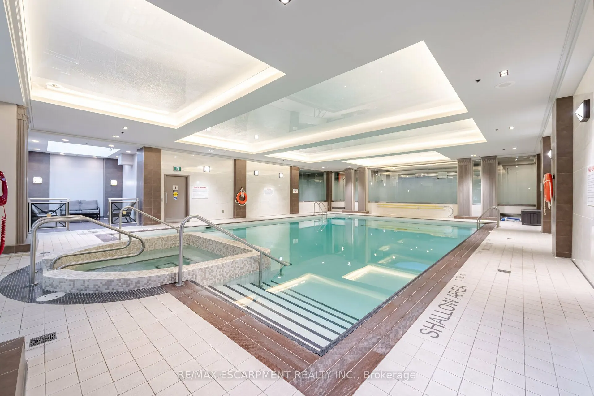 2285 Lake Shore Boulevard W, #207