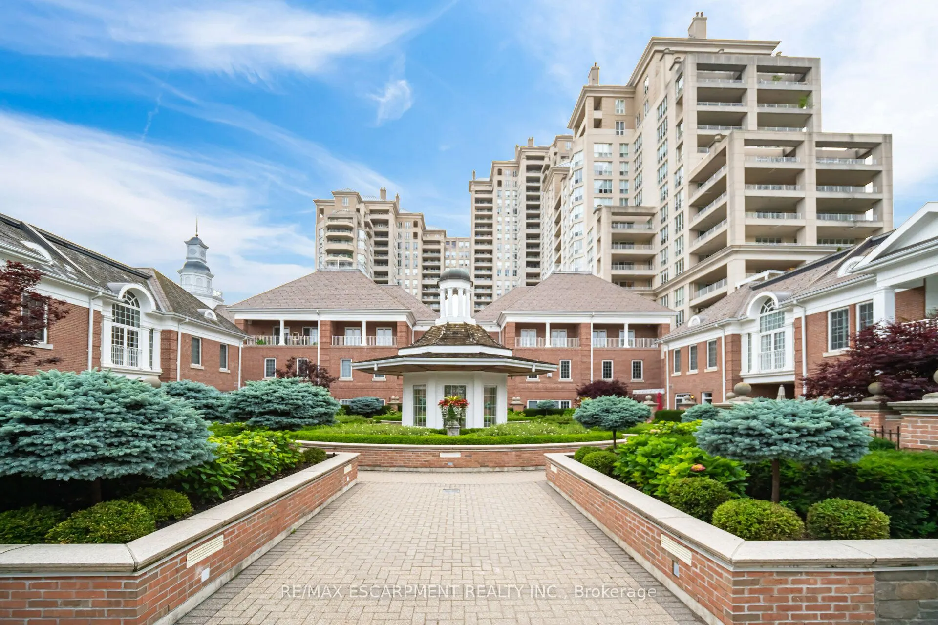 2285 Lake Shore Boulevard W, #207