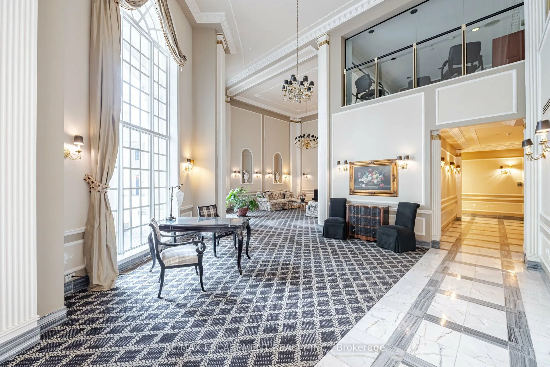 2285 Lake Shore Boulevard W, #207