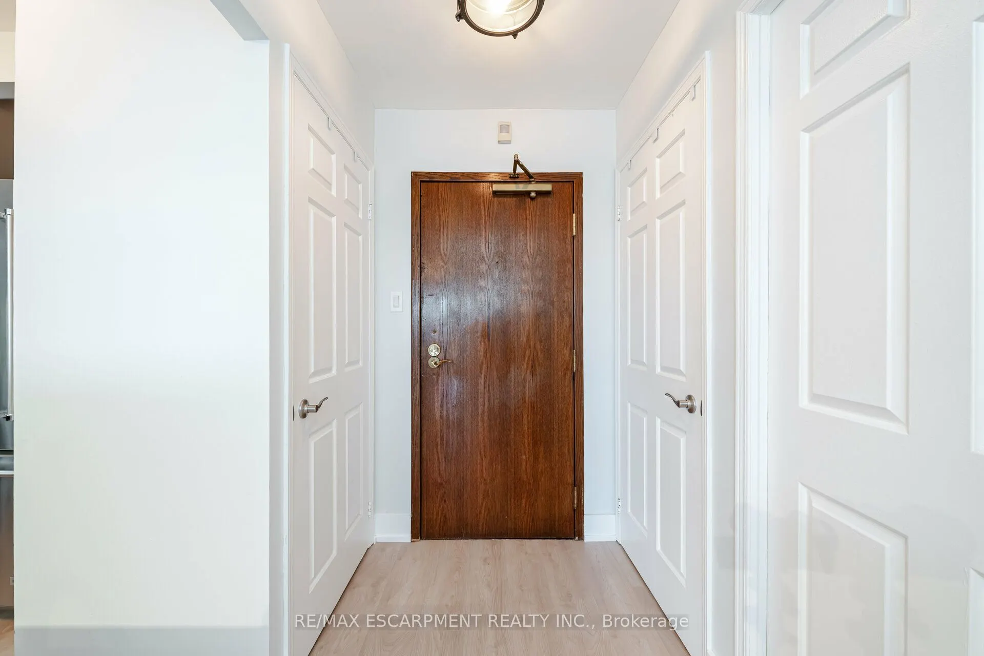 2285 Lake Shore Boulevard W, #207