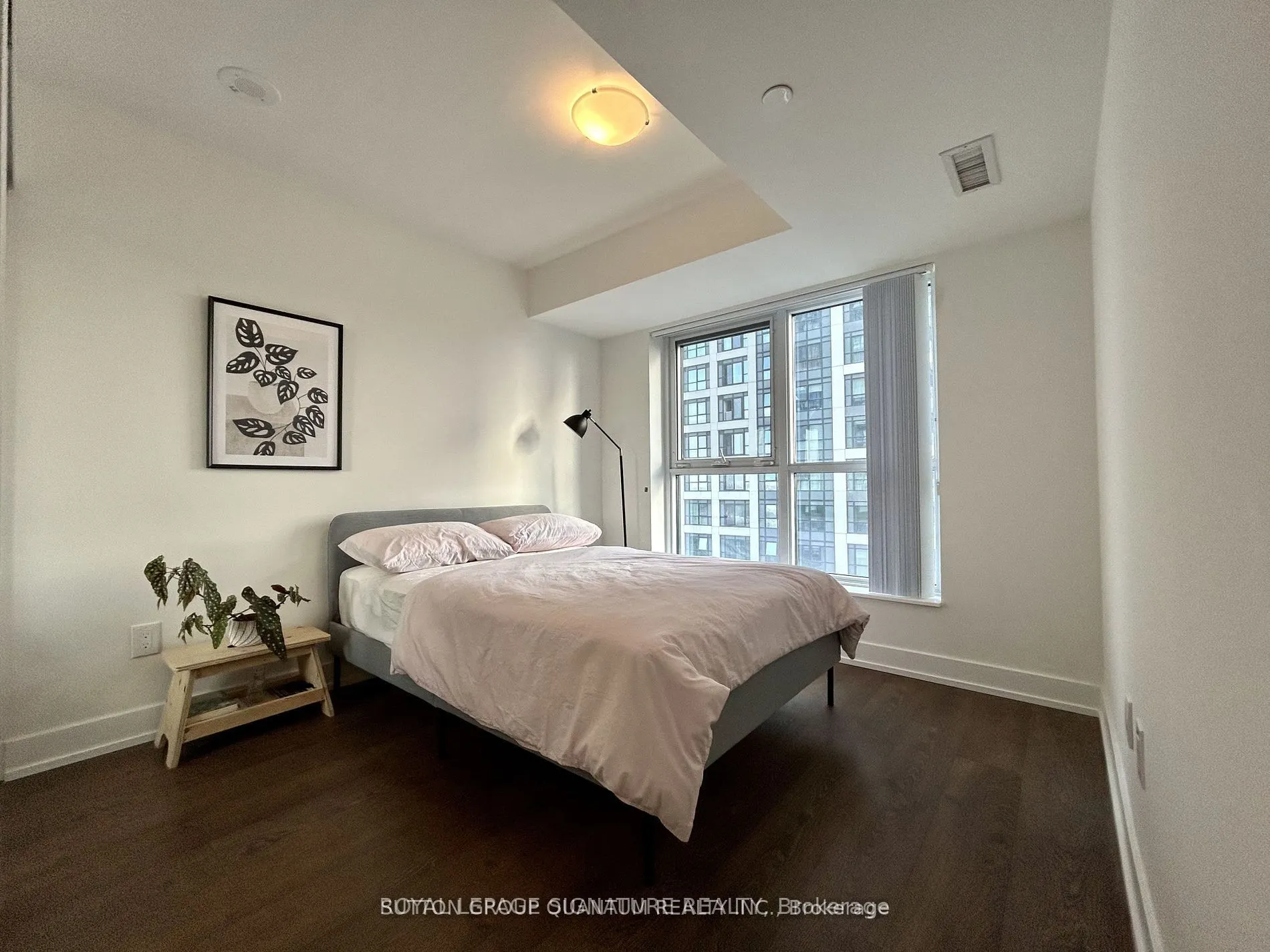 5 Mabelle Avenue, #1532