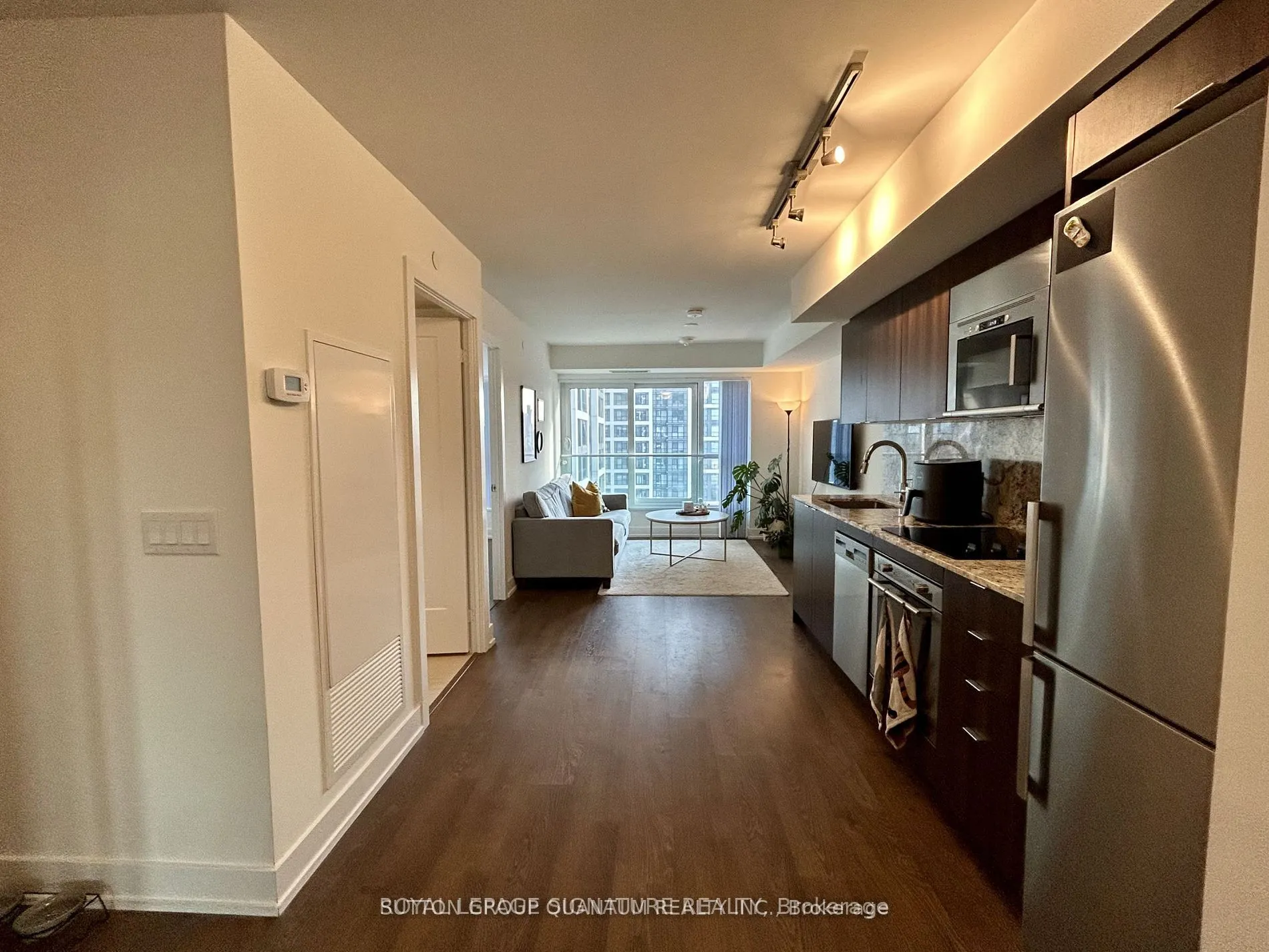 5 Mabelle Avenue, #1532