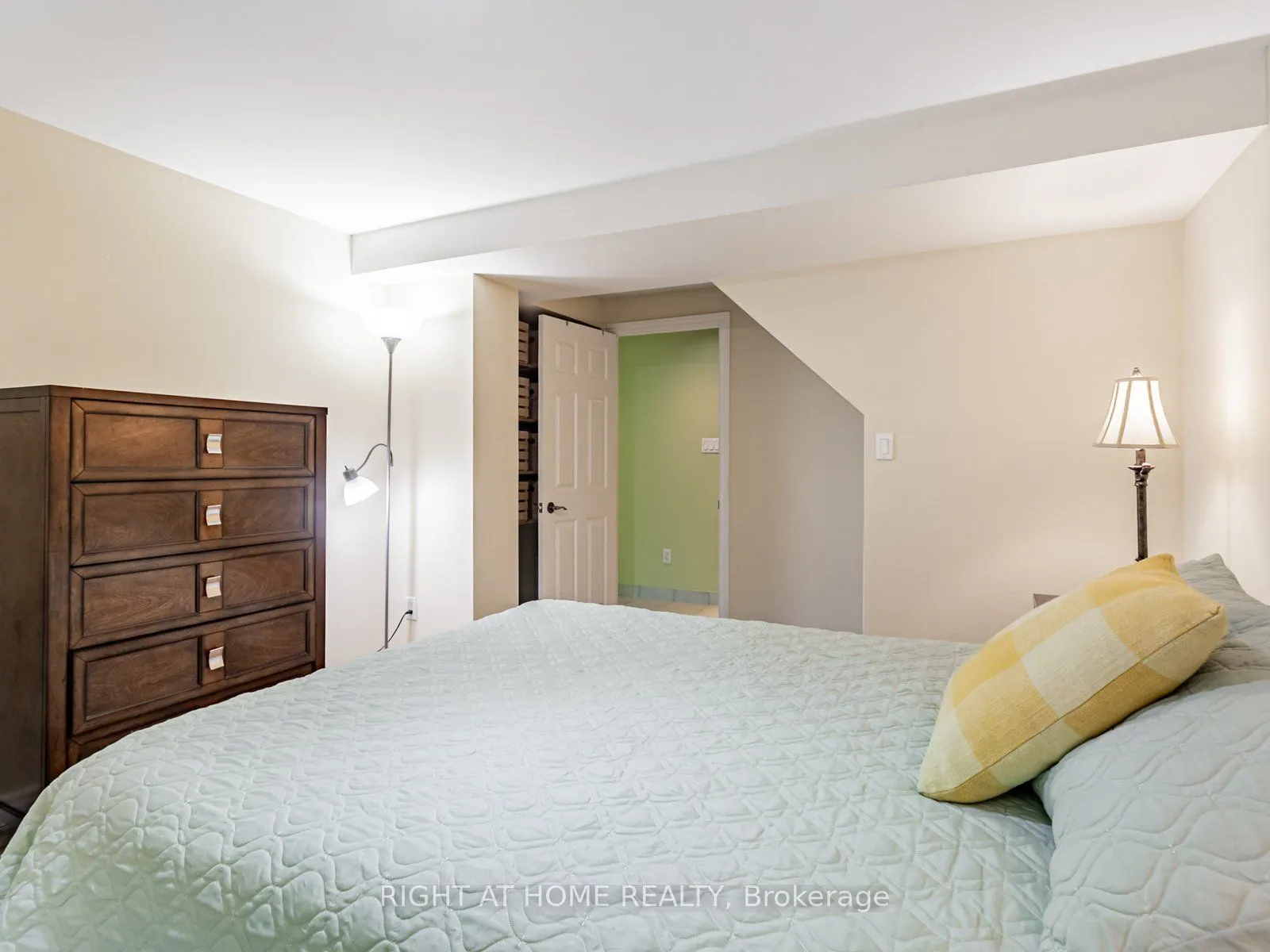 2275 Credit Valley Road, #115