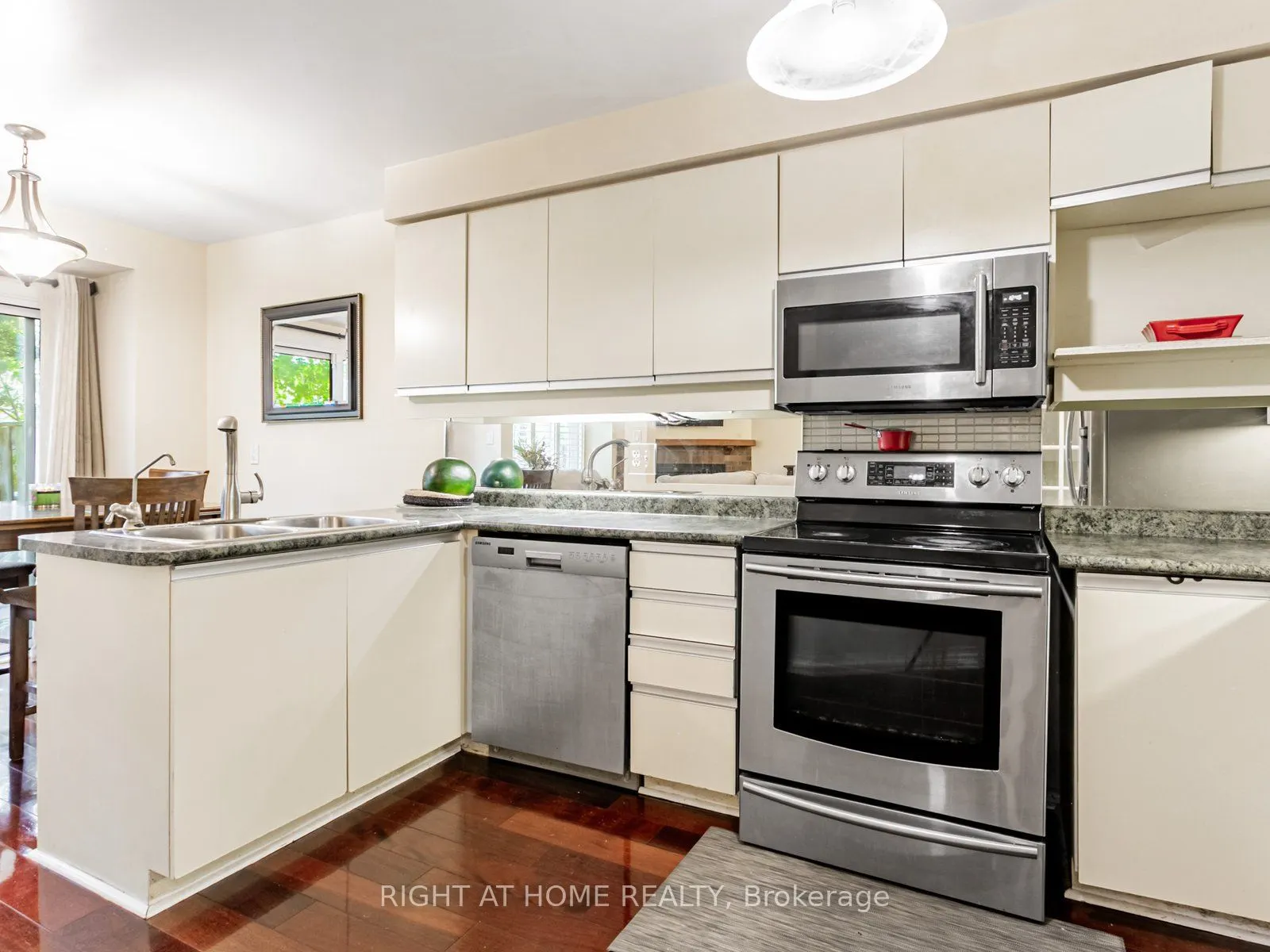 2275 Credit Valley Road, #115