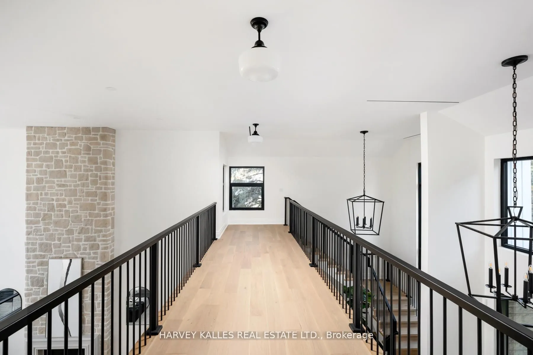233 Lakewood Drive