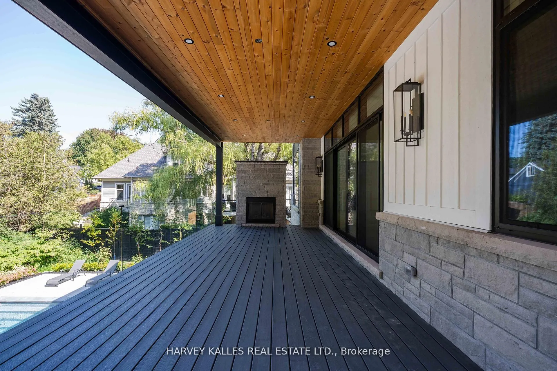 233 Lakewood Drive