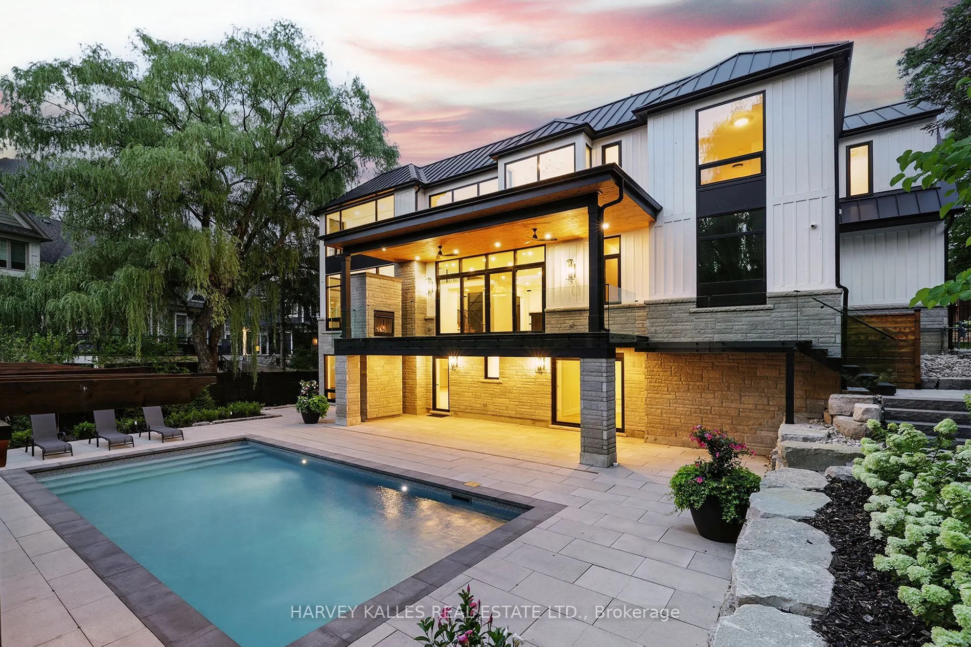 233 Lakewood Drive