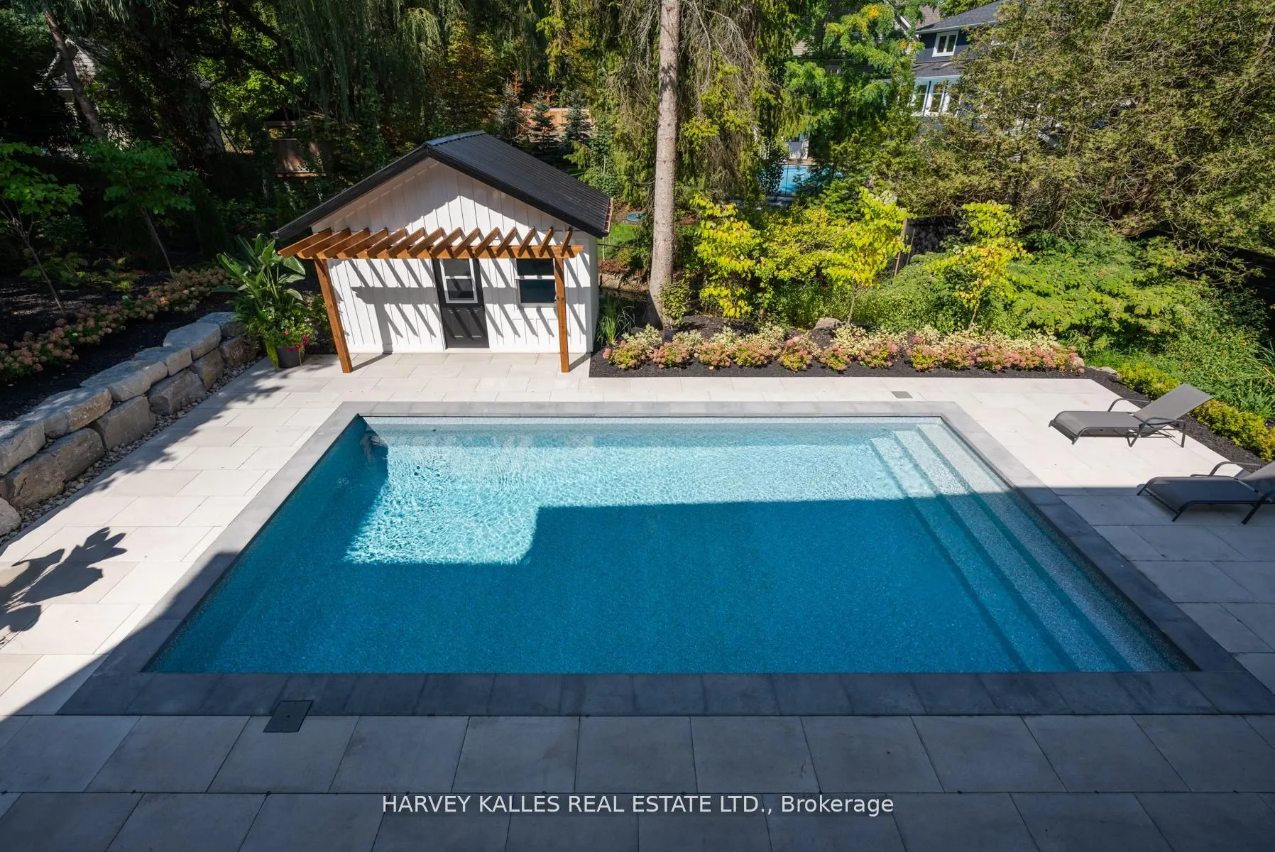 233 Lakewood Drive