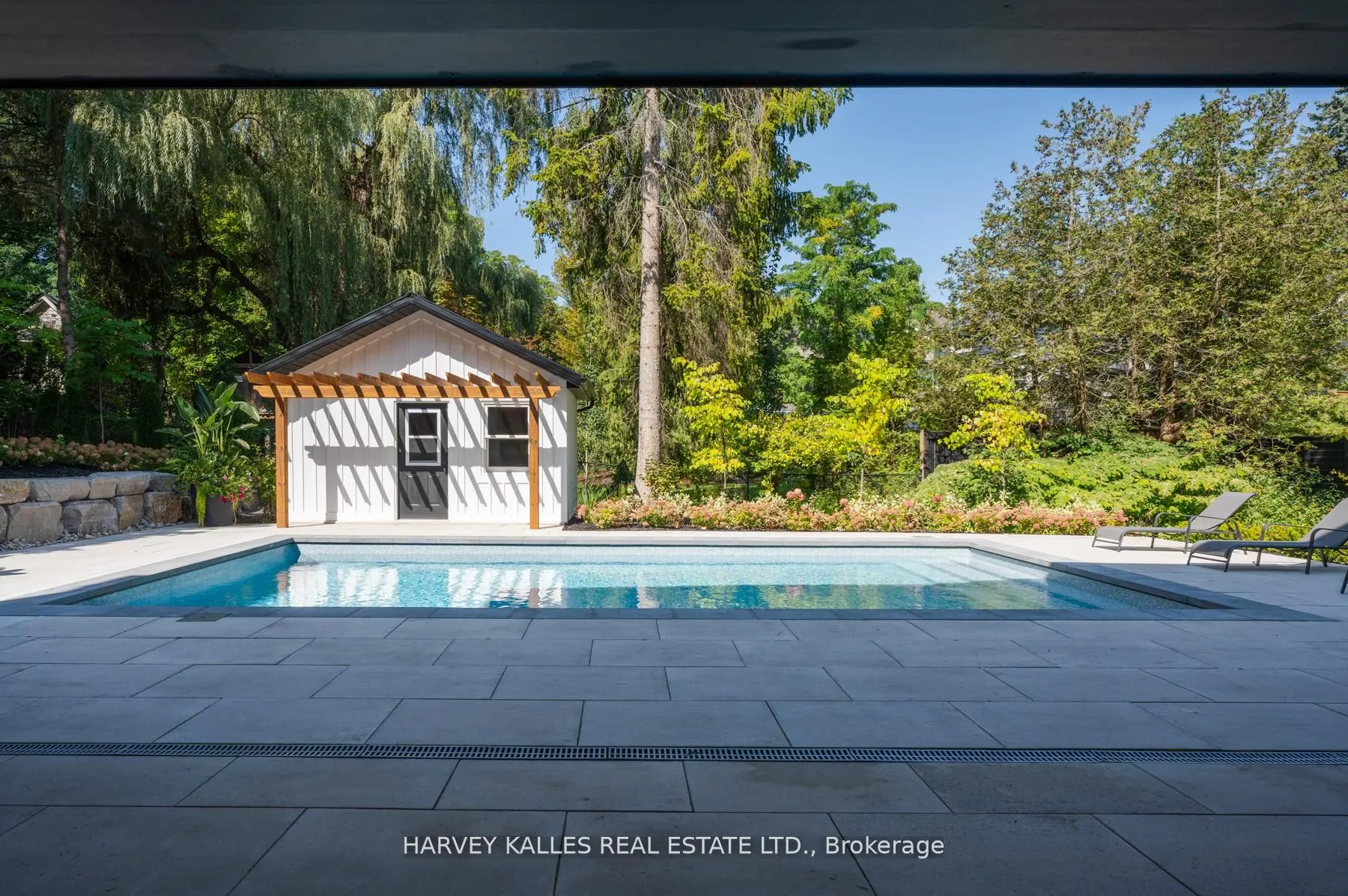 233 Lakewood Drive