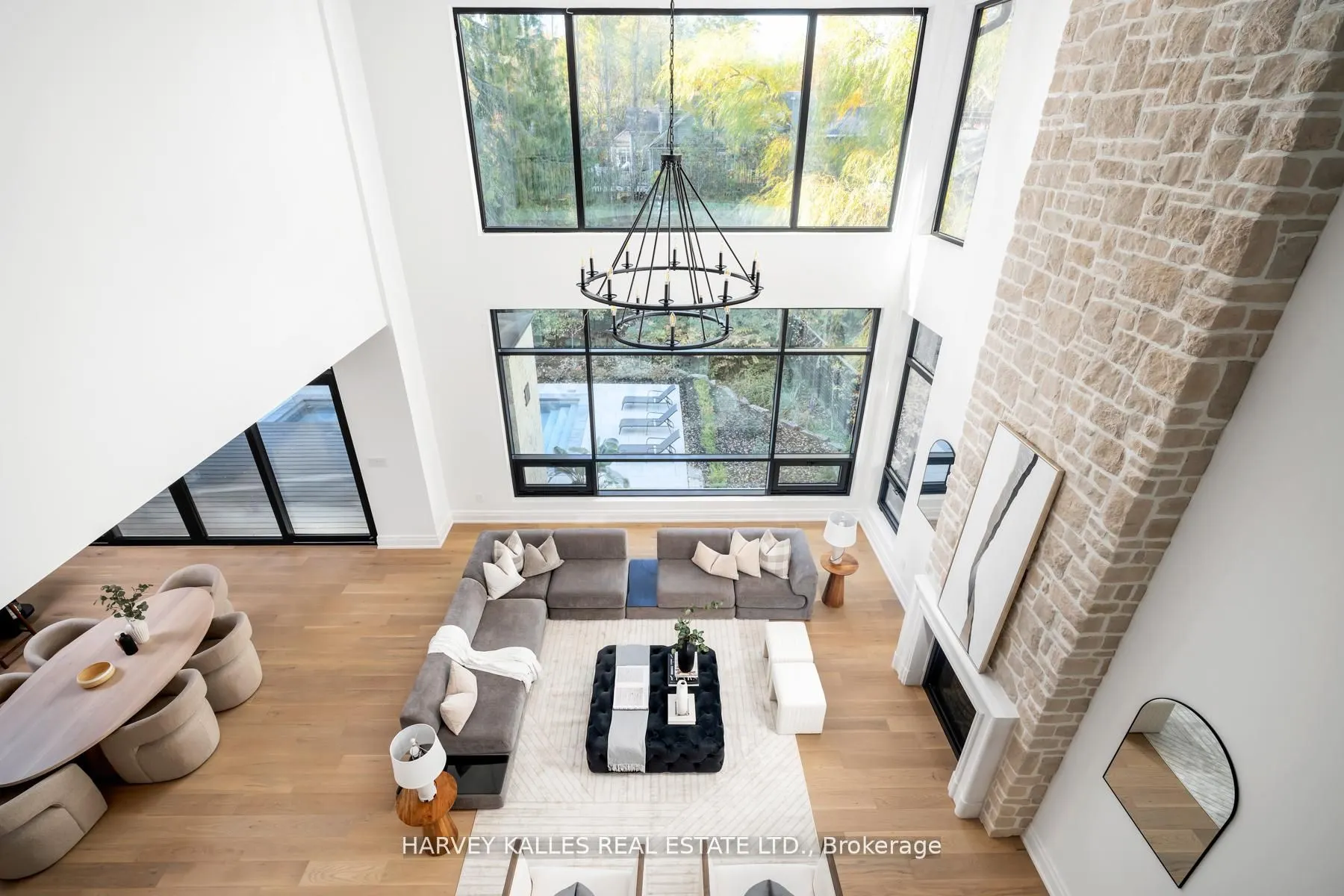 233 Lakewood Drive