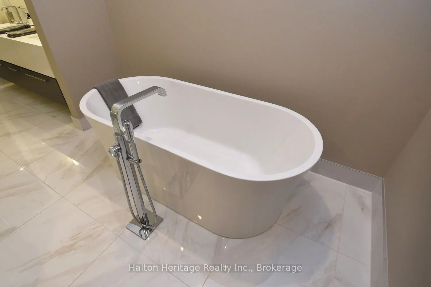 1441 Elgin Street, #604