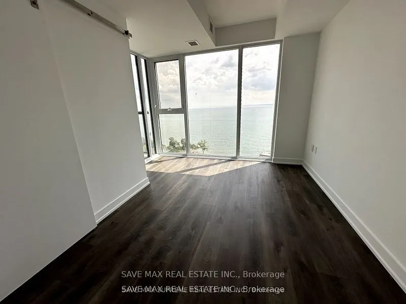 370 Martha Street, #1406