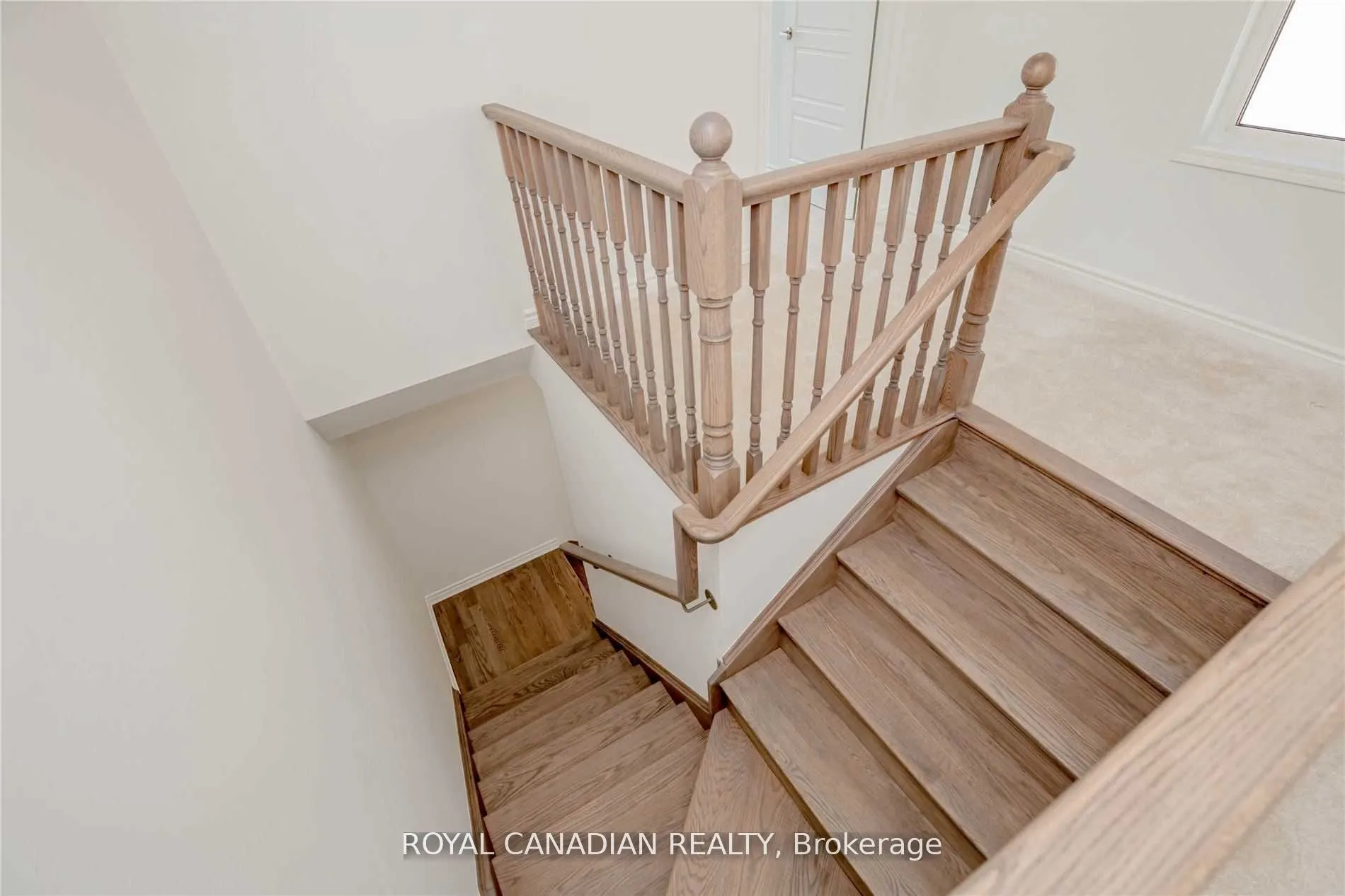 1355 Lobelia Crescent
