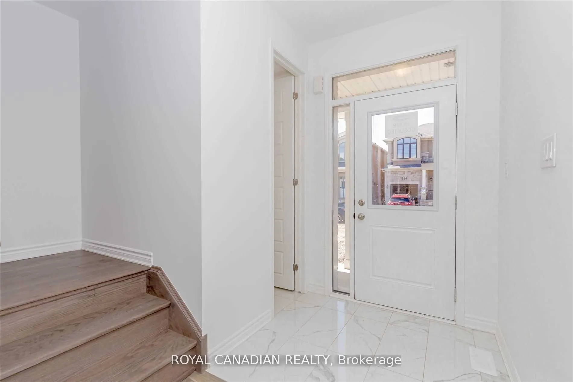 1355 Lobelia Crescent