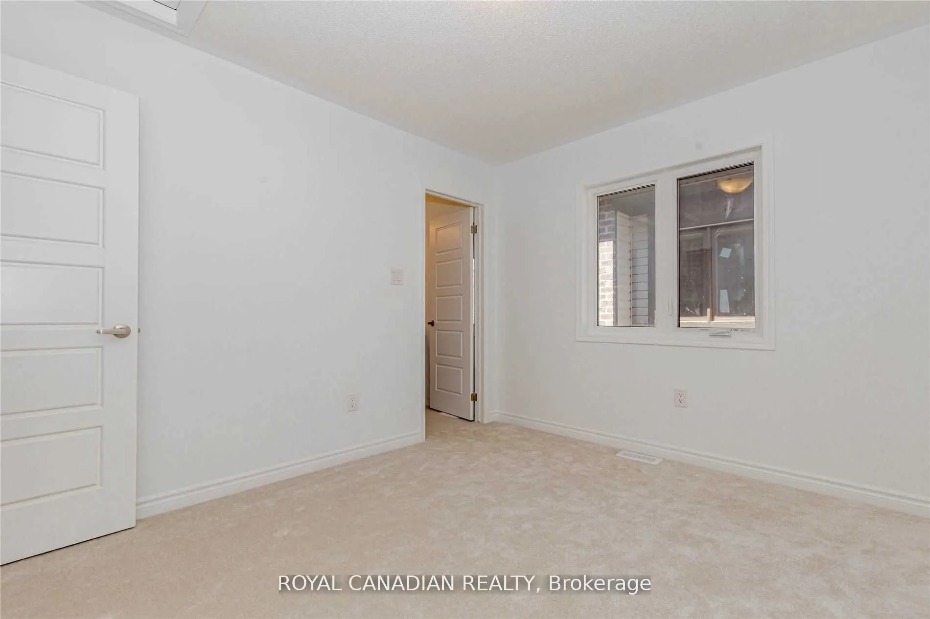 1355 Lobelia Crescent