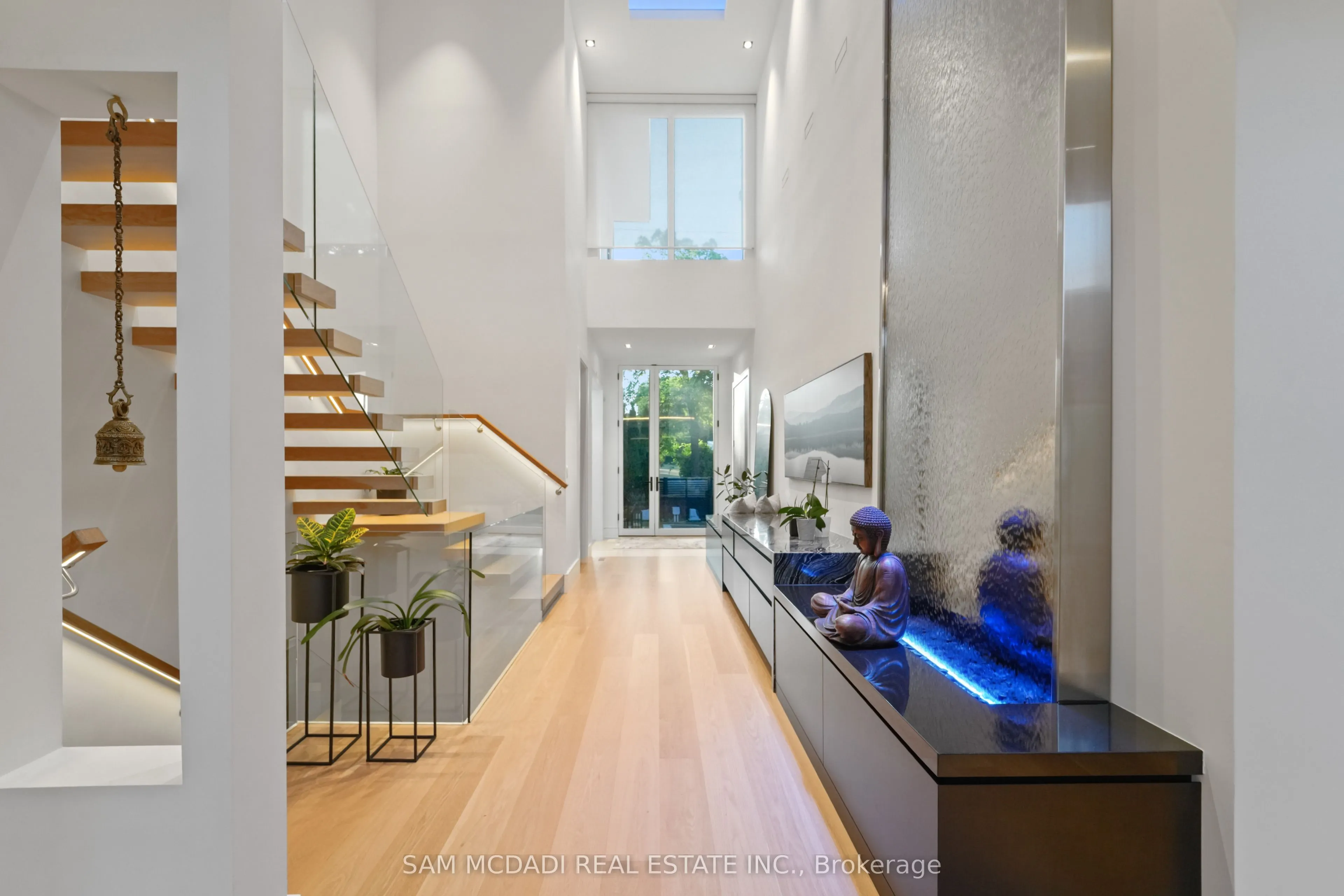2488 Lakeshore Road E
