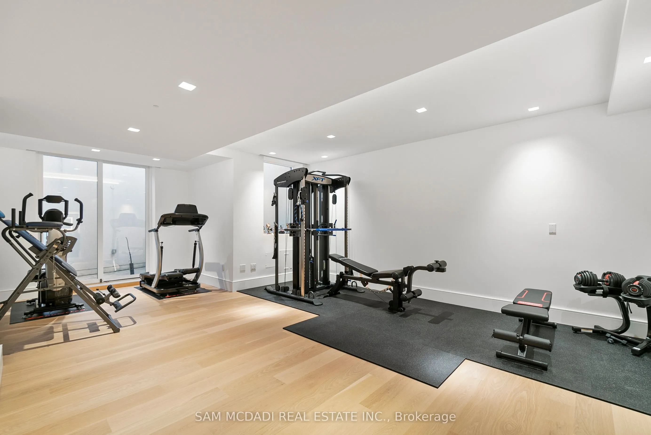 2488 Lakeshore Road E
