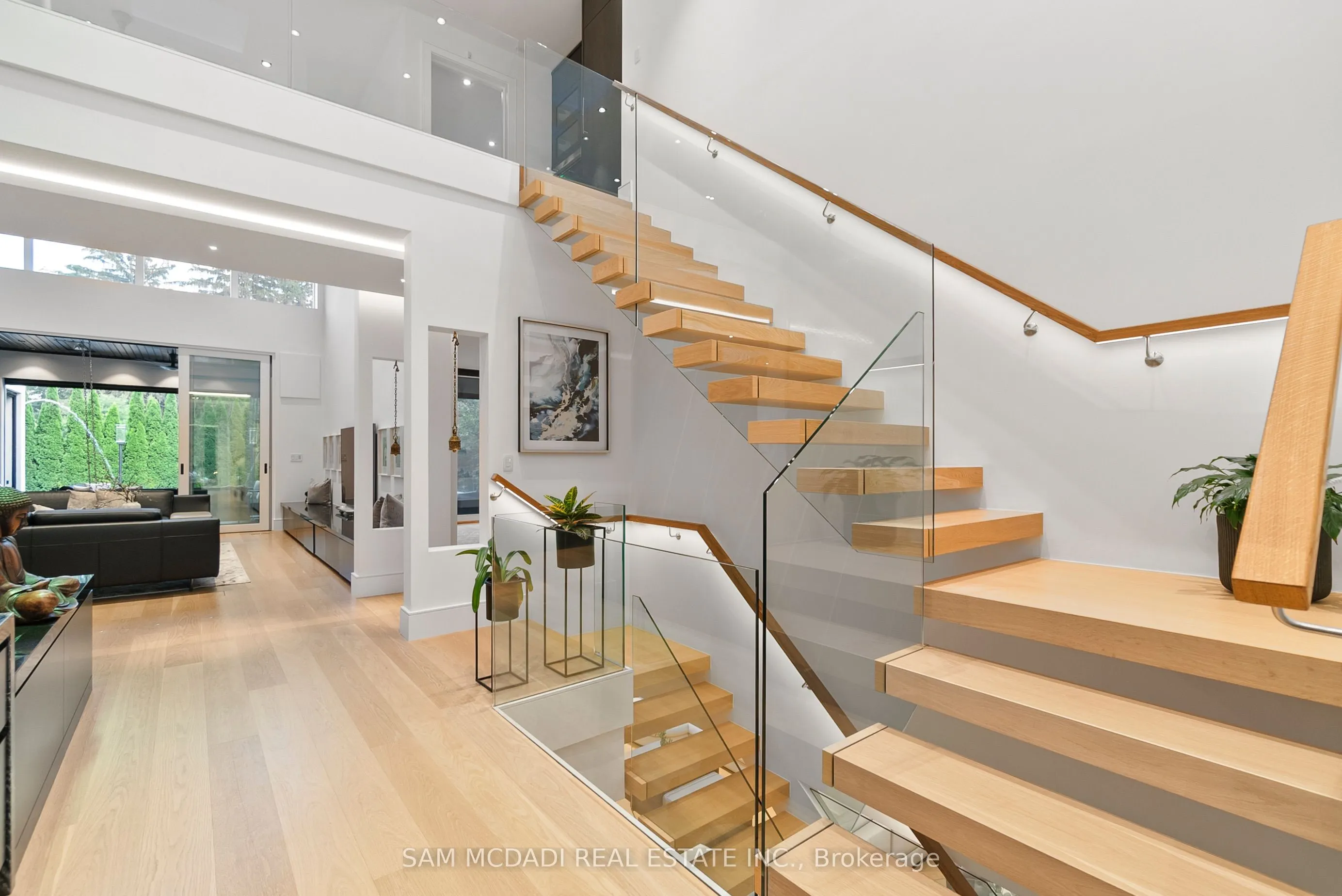 2488 Lakeshore Road E