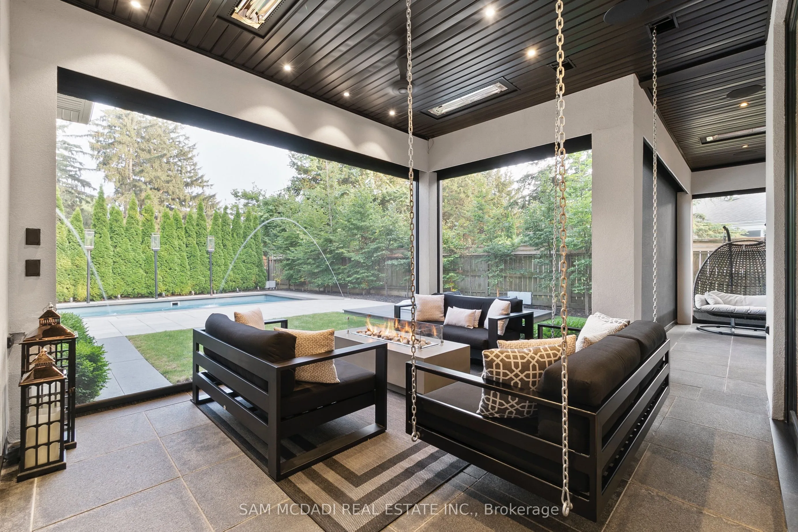 2488 Lakeshore Road E
