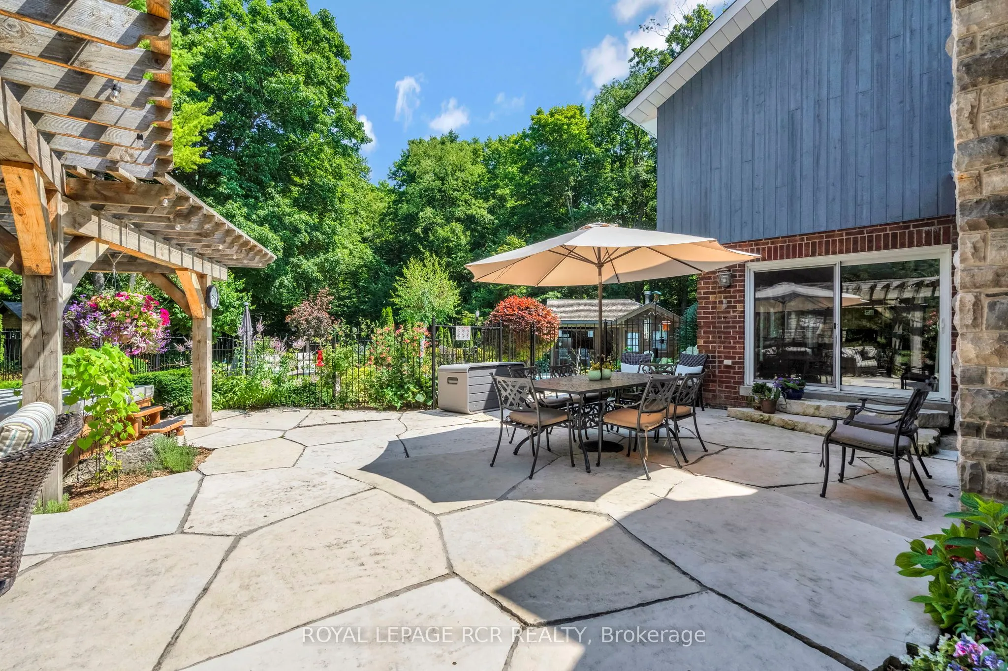 7 Rosehill Court