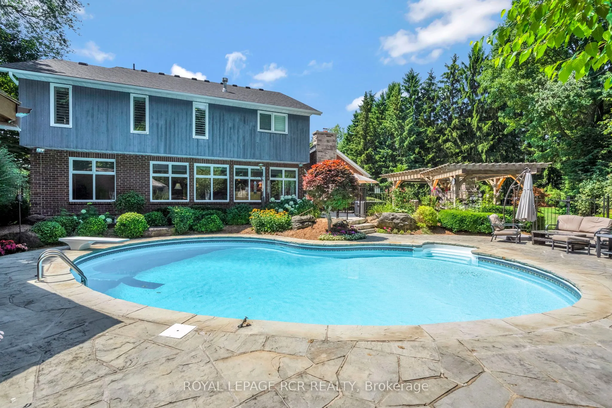 7 Rosehill Court