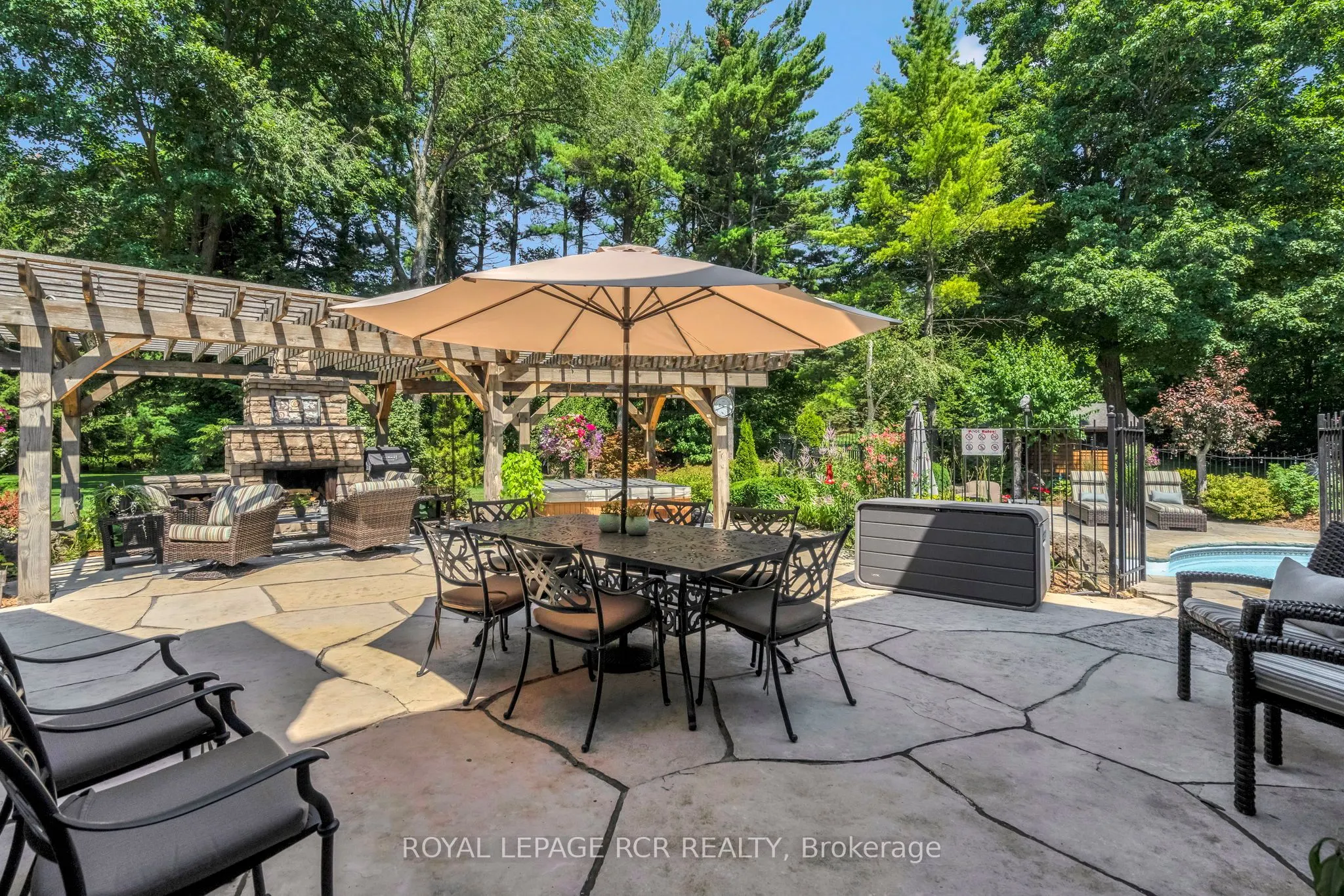 7 Rosehill Court