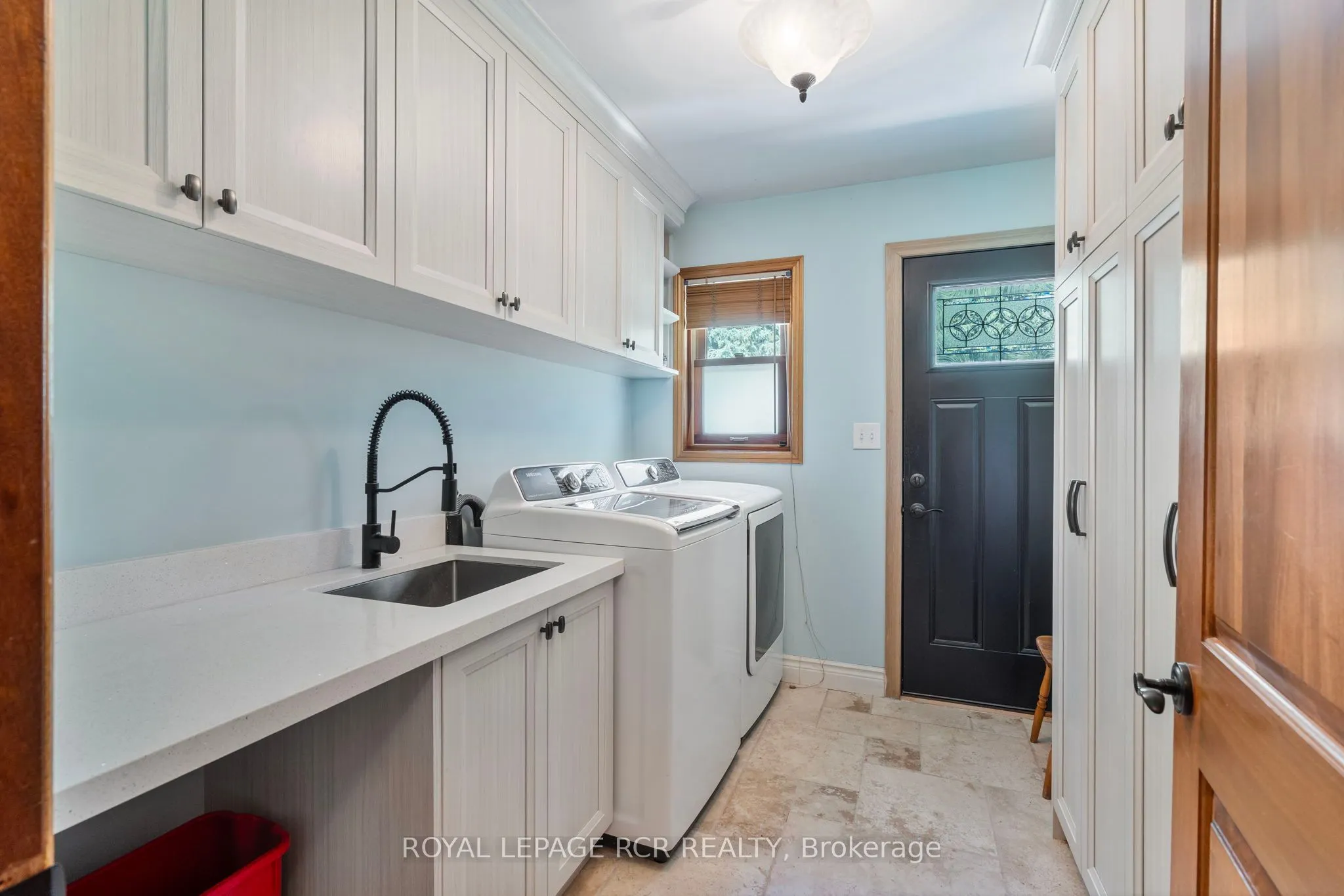 7 Rosehill Court