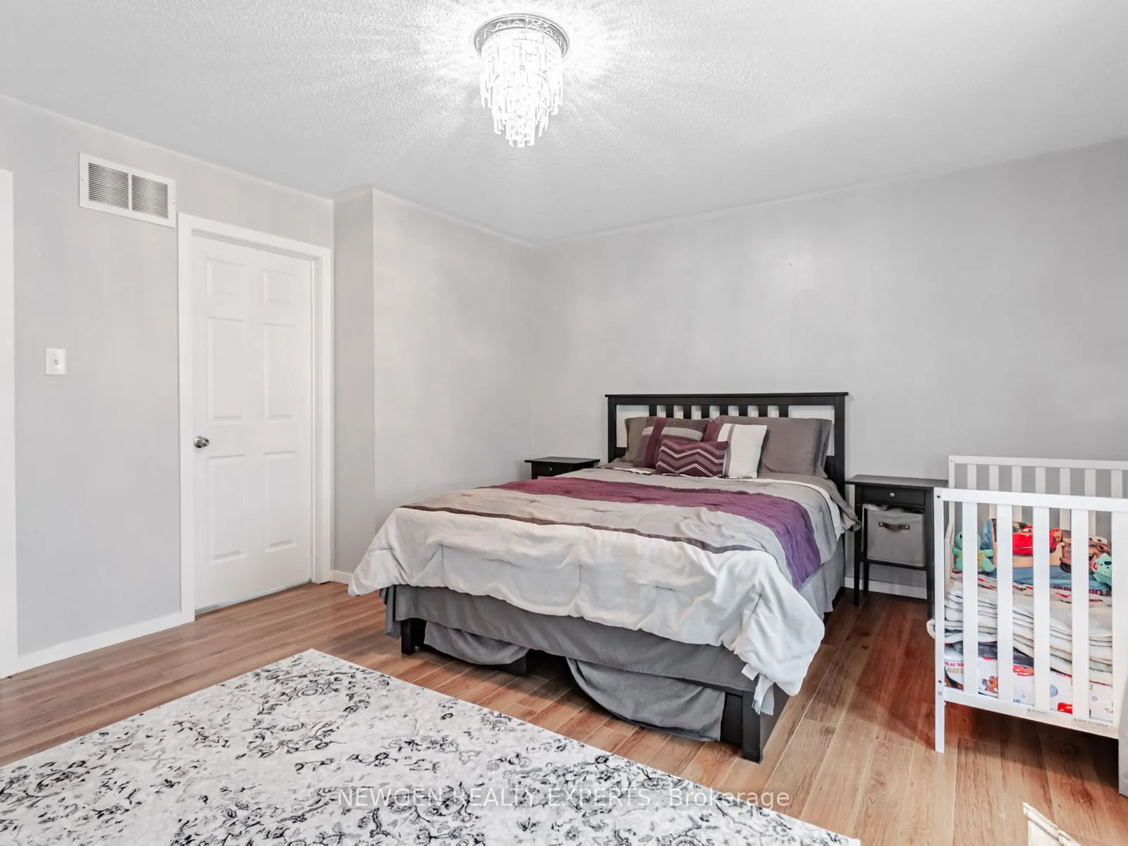 24 Bearwood Street N
