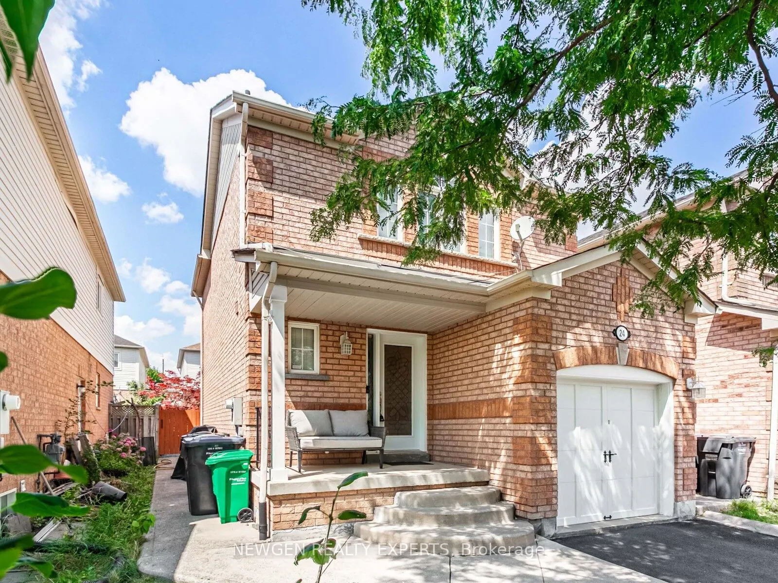 24 Bearwood Street N