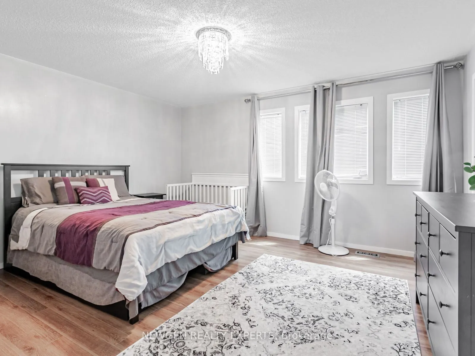 24 Bearwood Street N