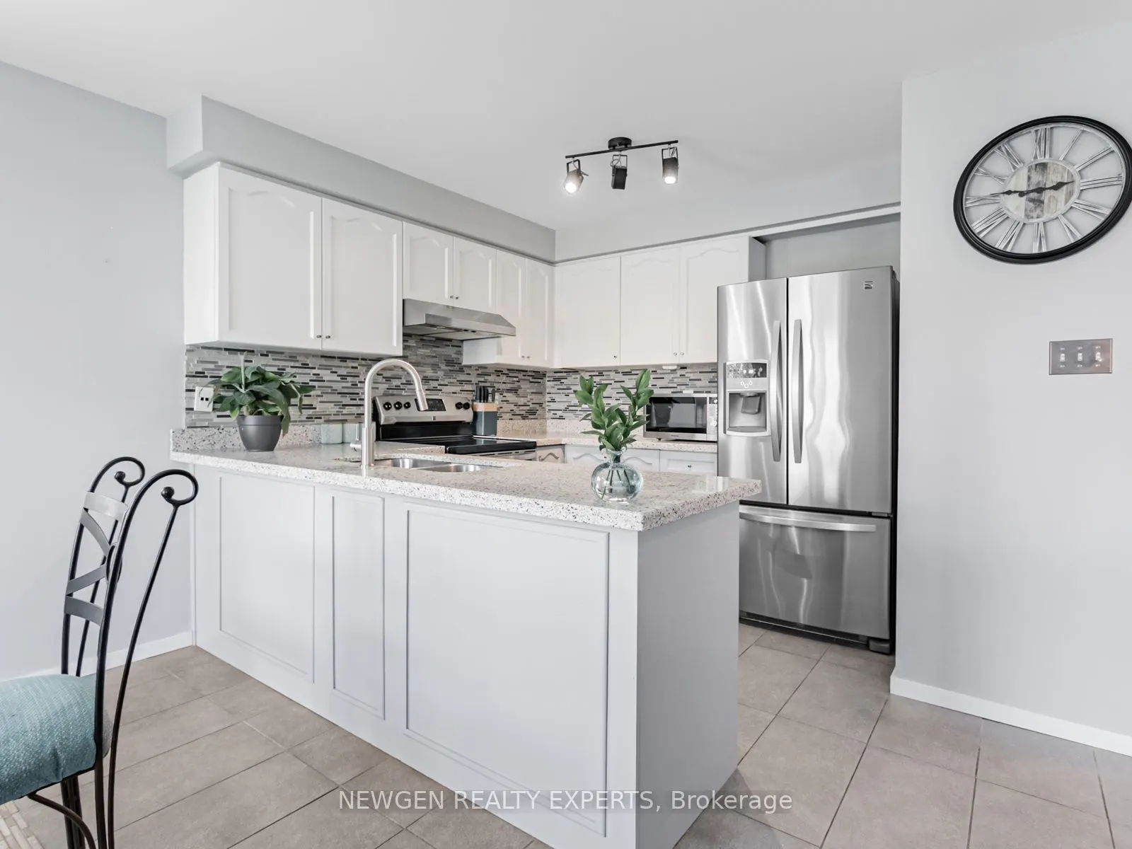 24 Bearwood Street N