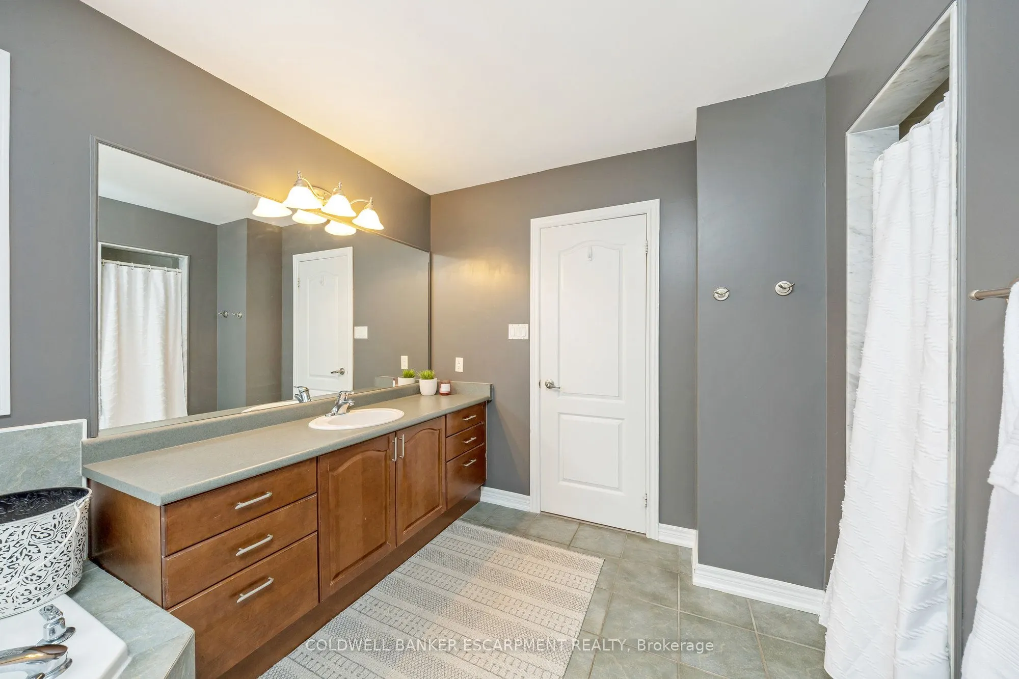 5 Tanners Drive