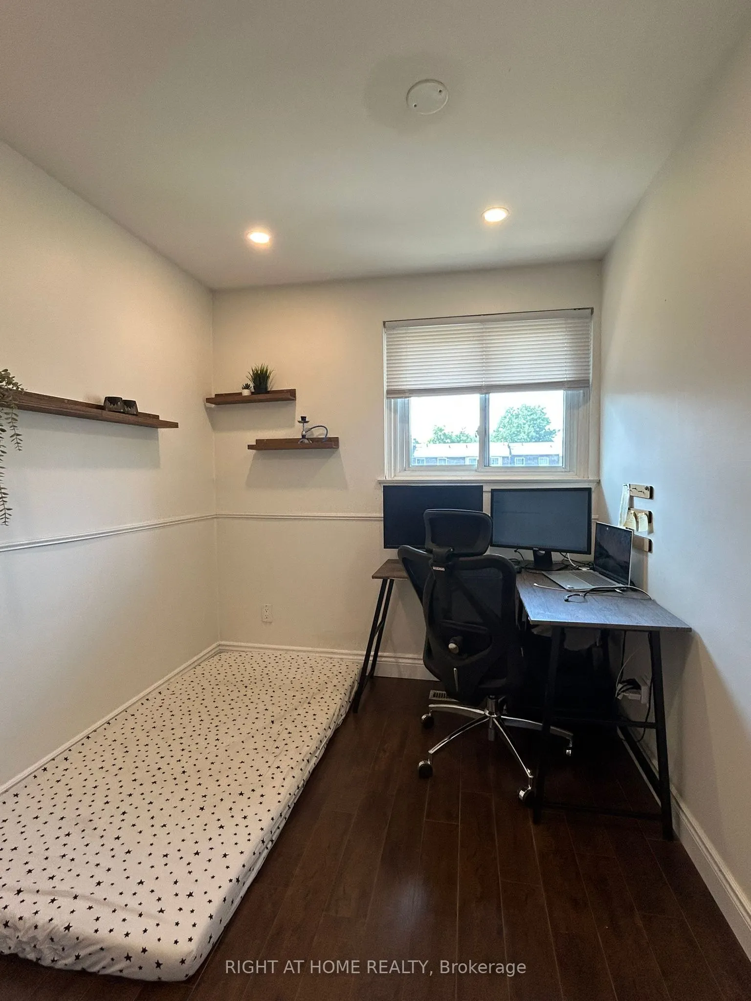 1294 Guelph Line, #3